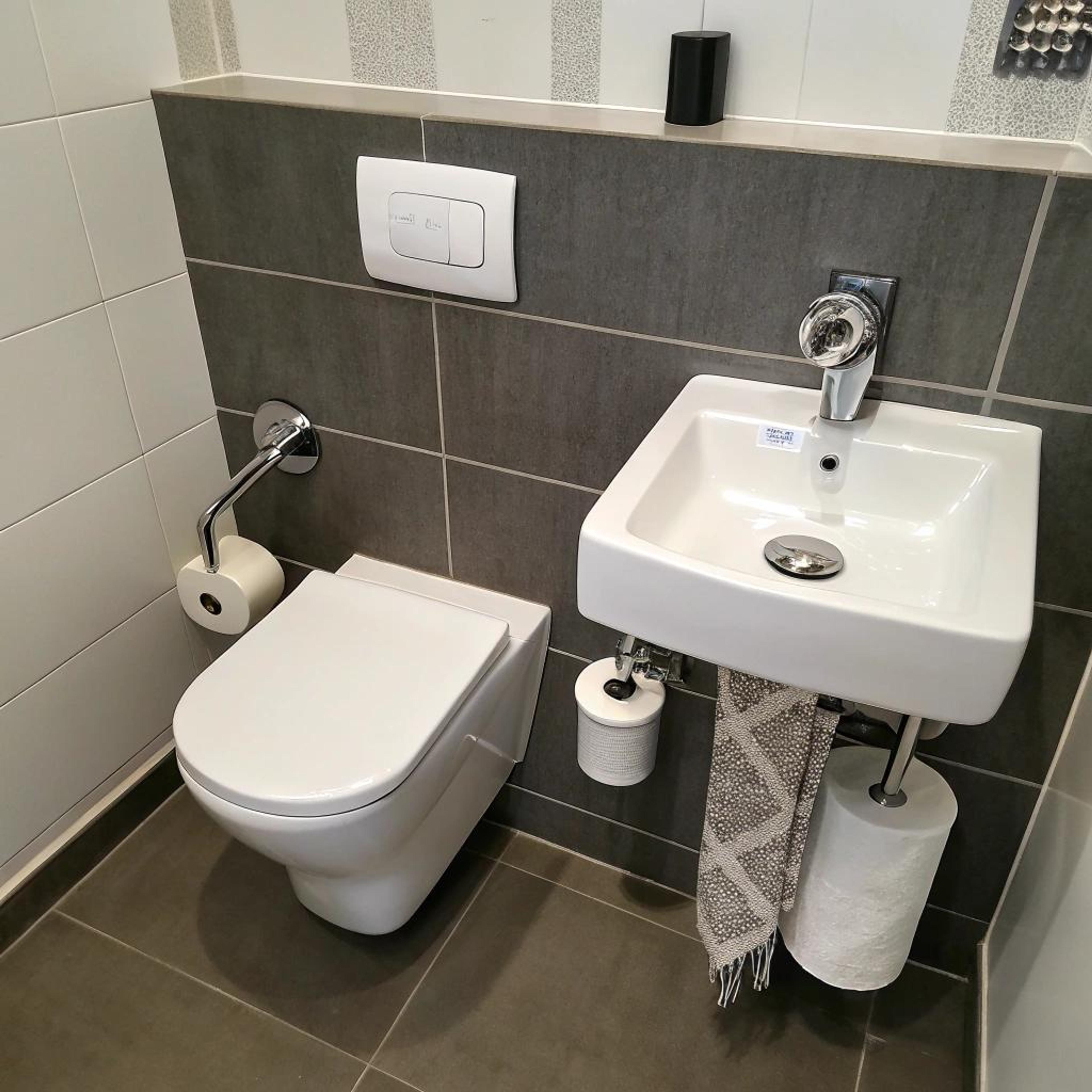 Minimalistisch grijs met chroom