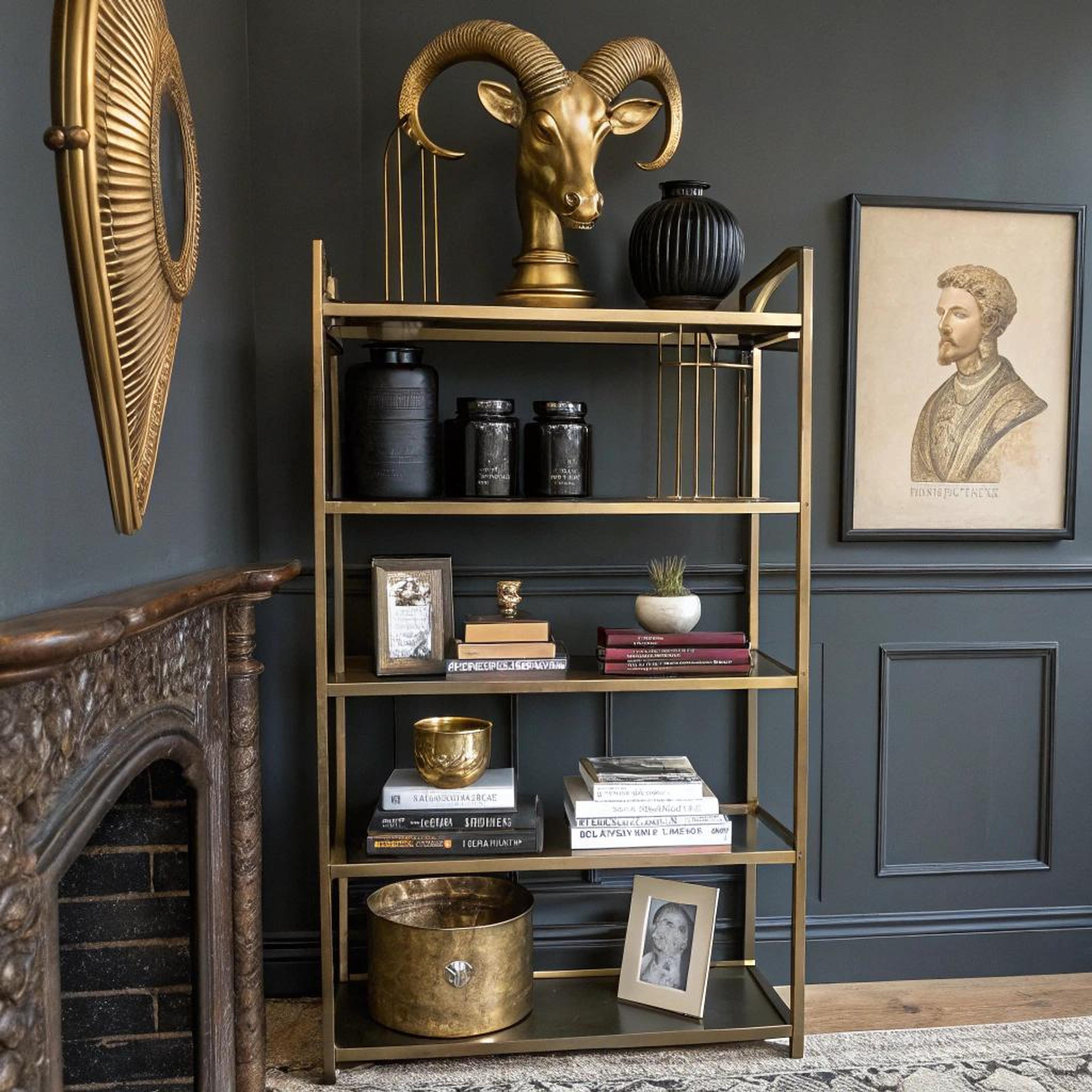 Gouden etagère met karakter