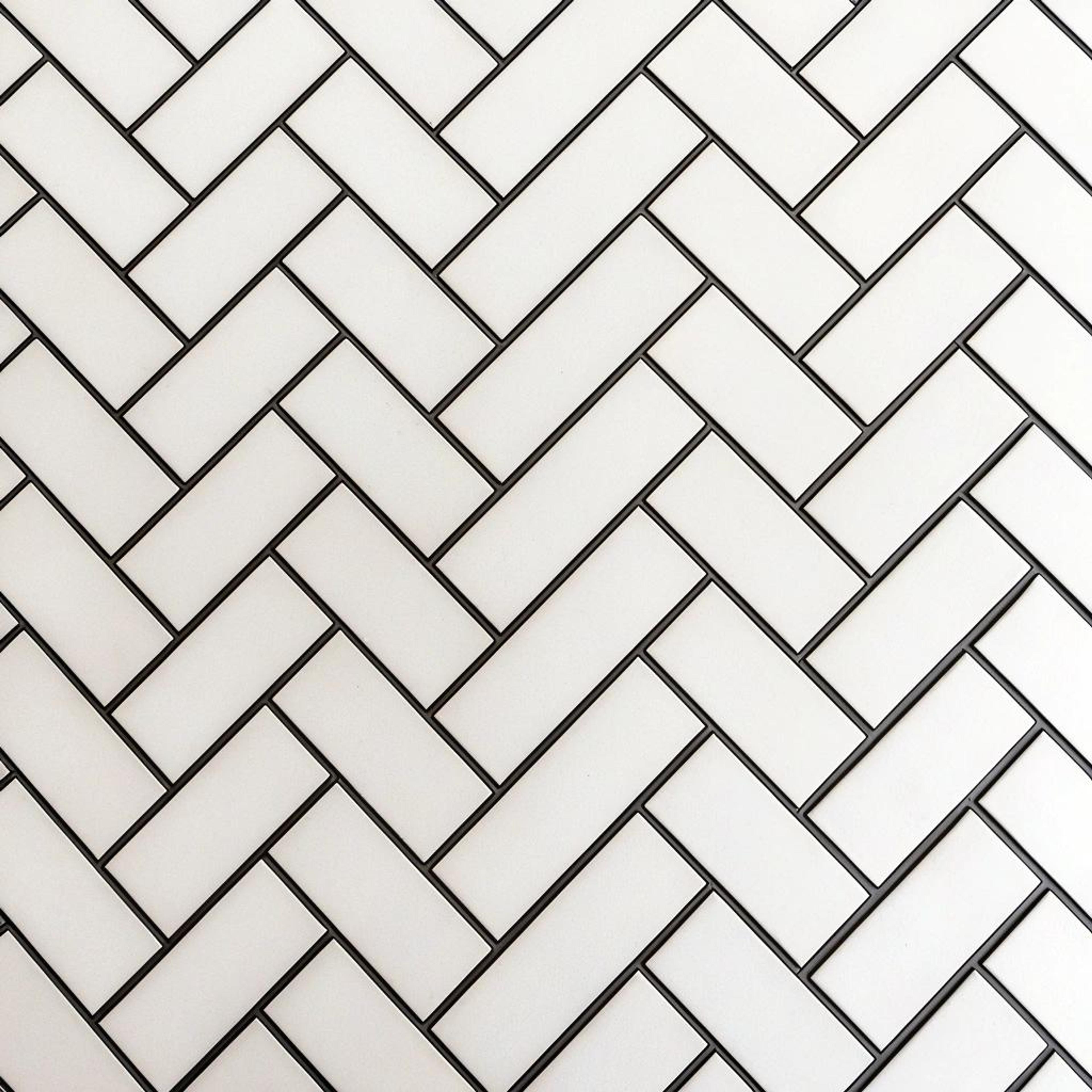 Witte visgraat met donker voegsel