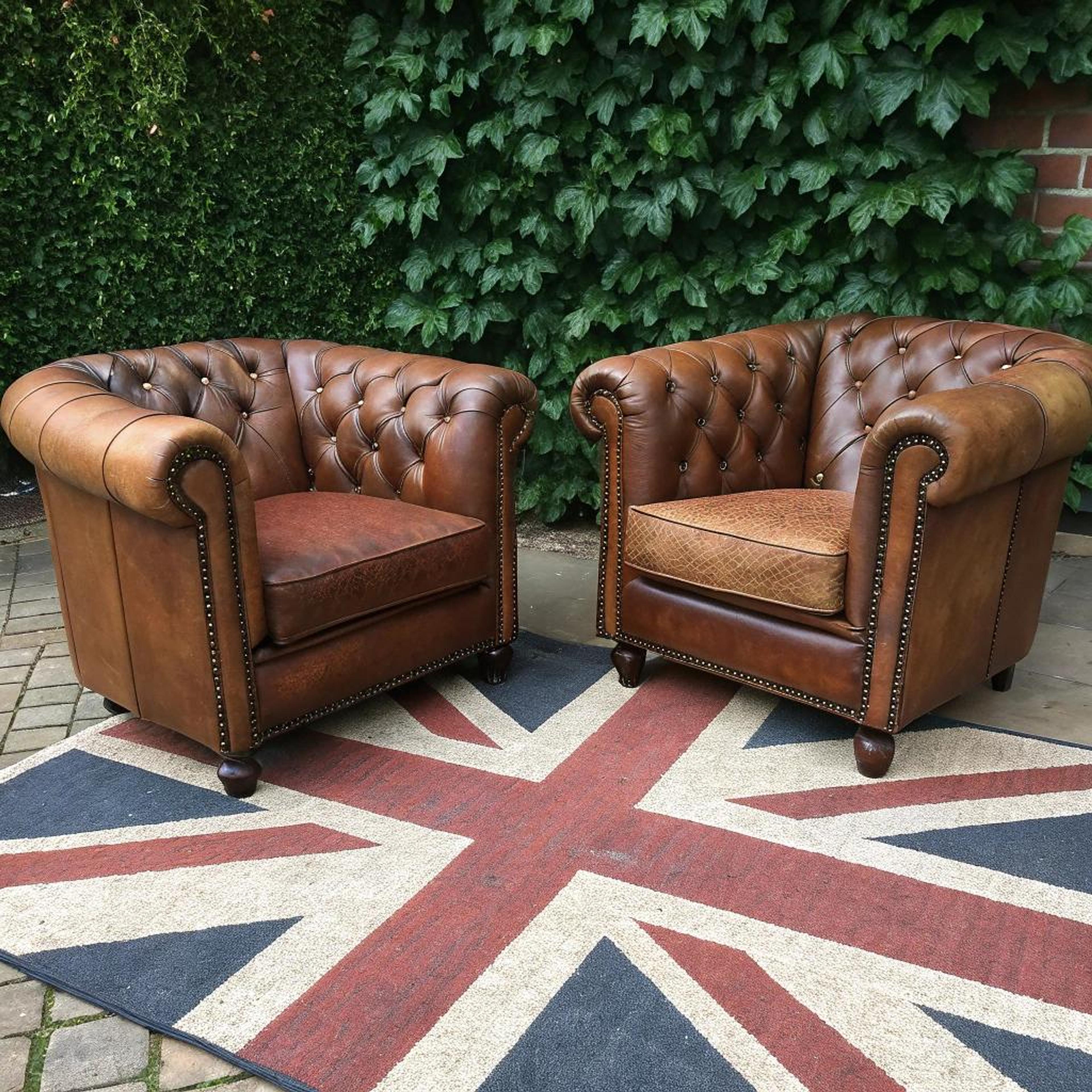 Chesterfield oorfauteuils bij groen