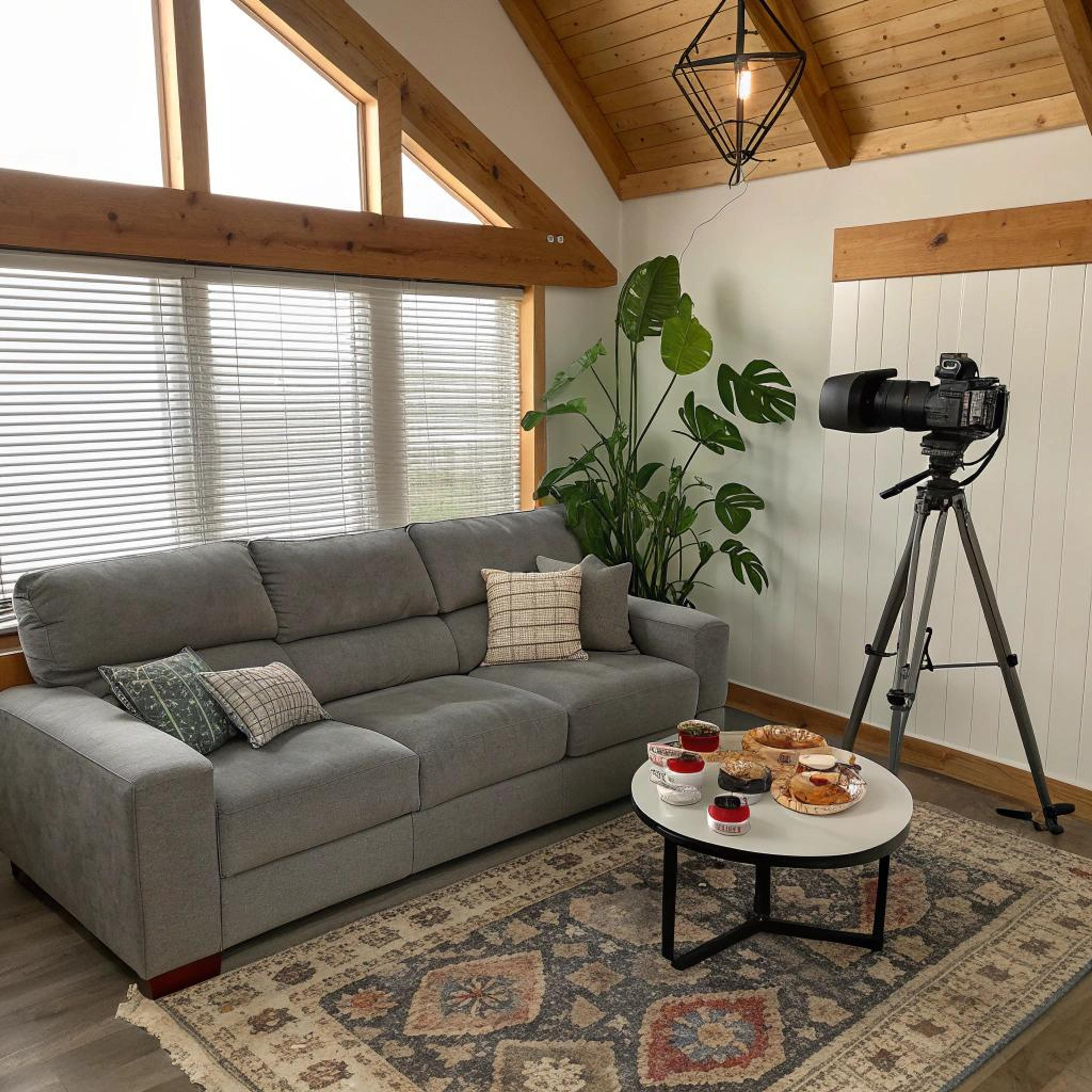 Gelaagd vloerkleed onder salontafel