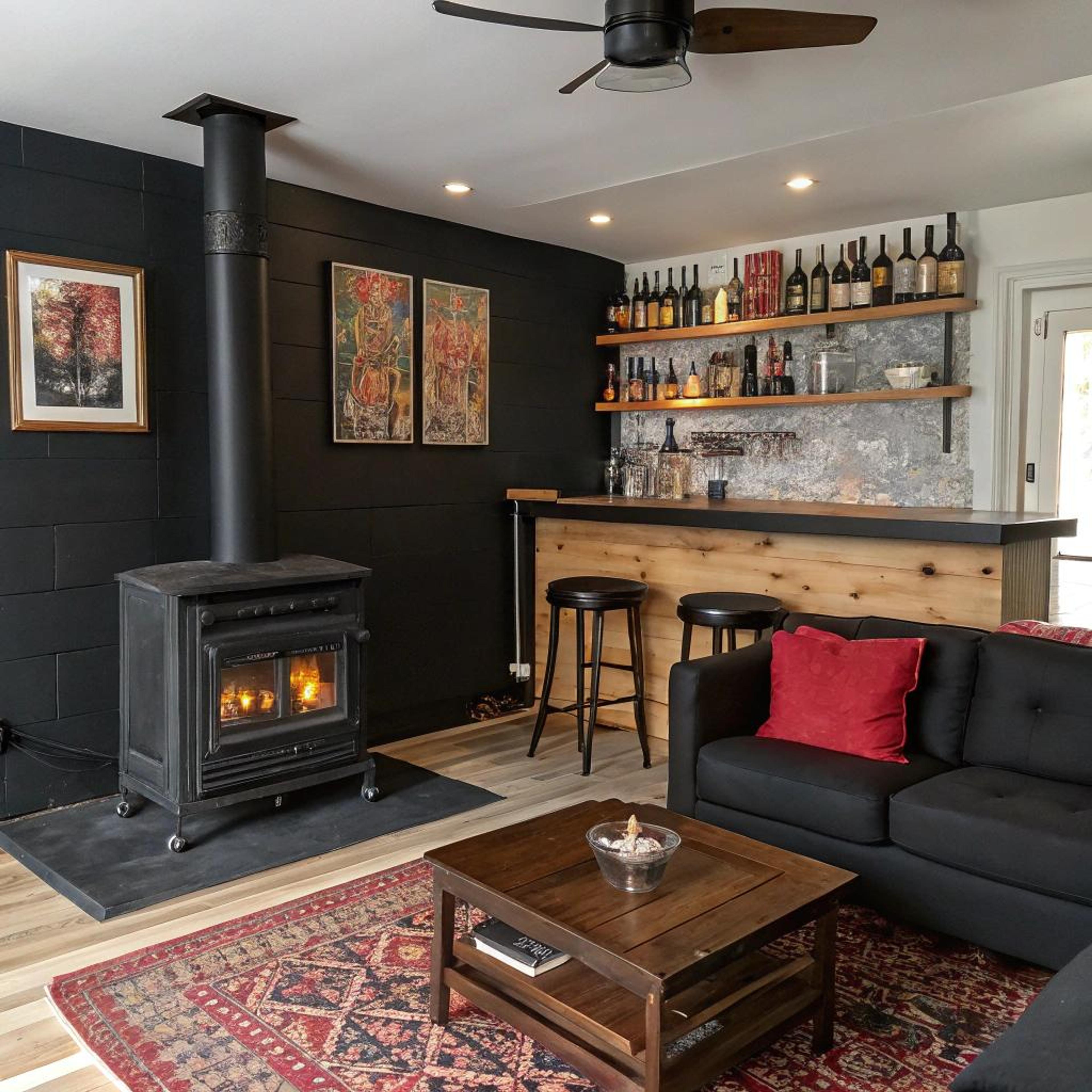 Hout en zwart voor huisbar sfeer