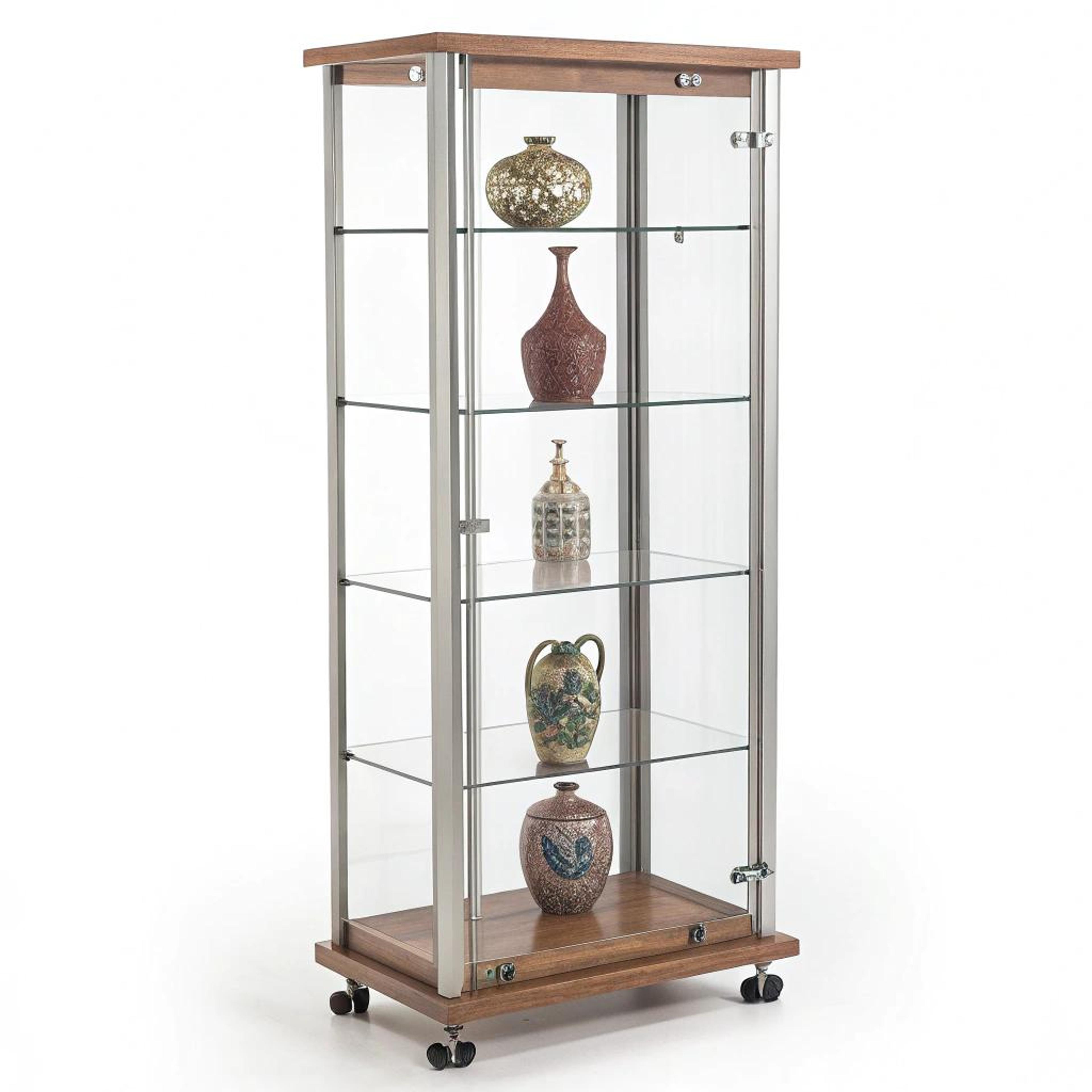 Decoratieve vazen in vitrine