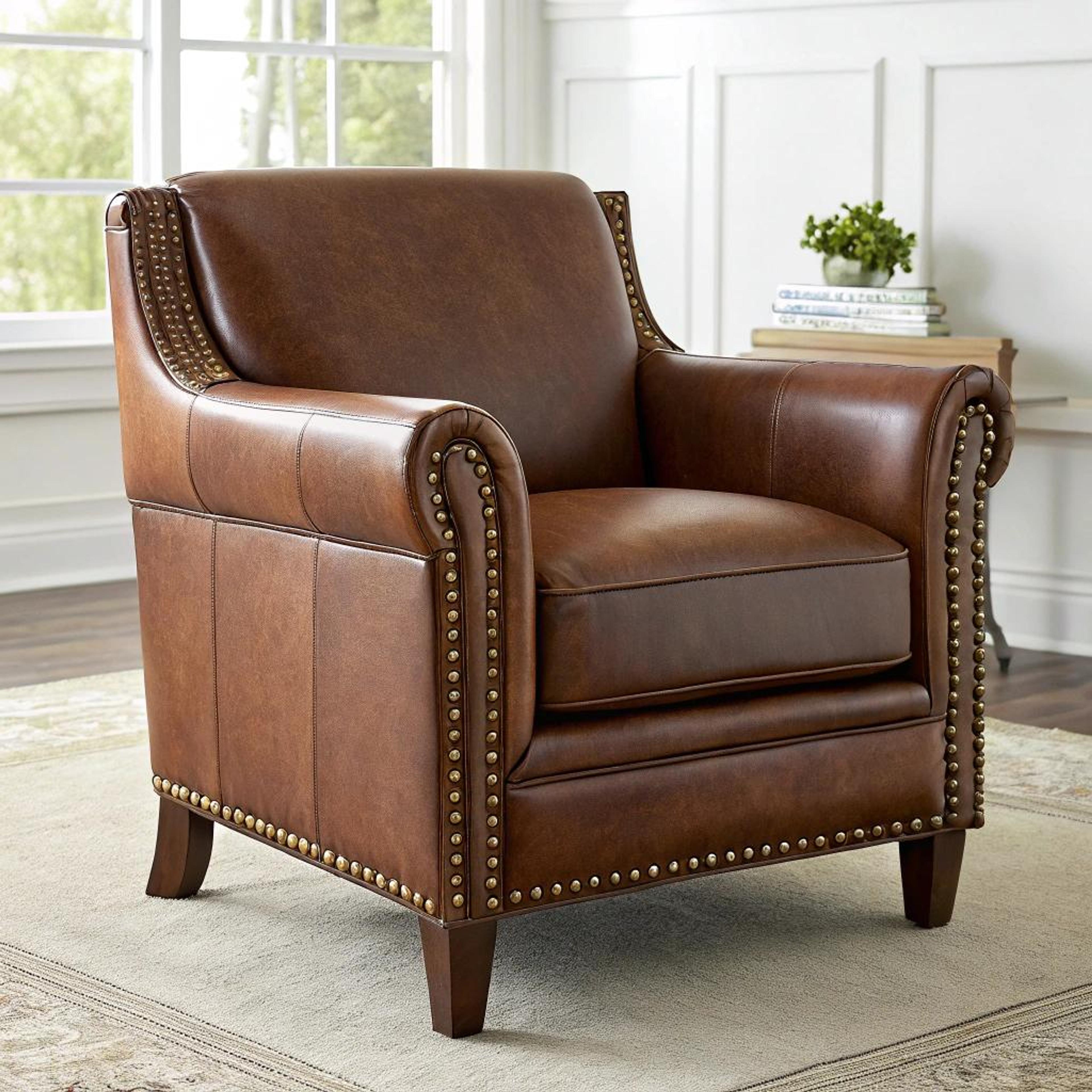 Luxe clubfauteuil op vloerkleed
