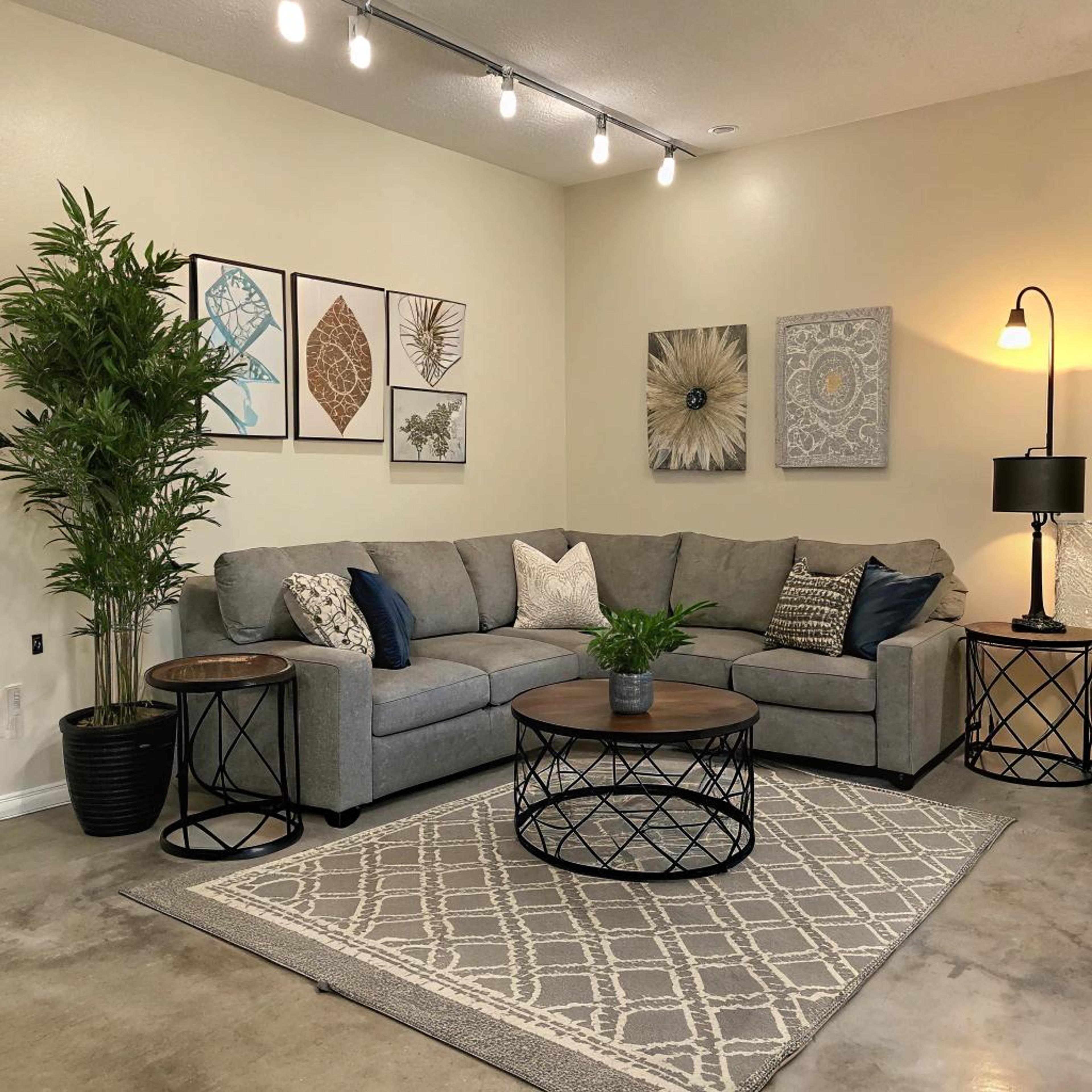 Grijstinten met aardse accenten