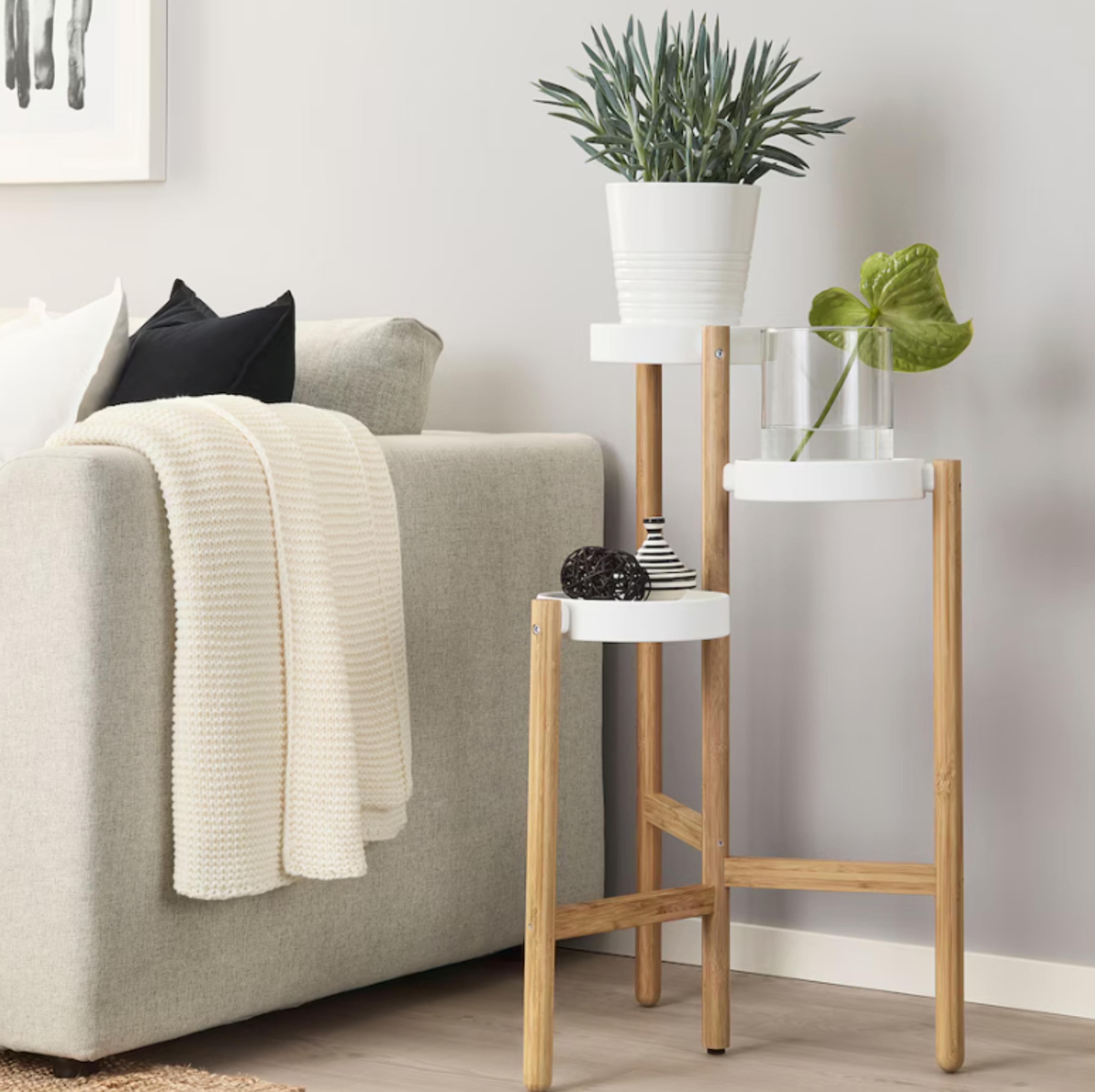 wooden-plant-stand