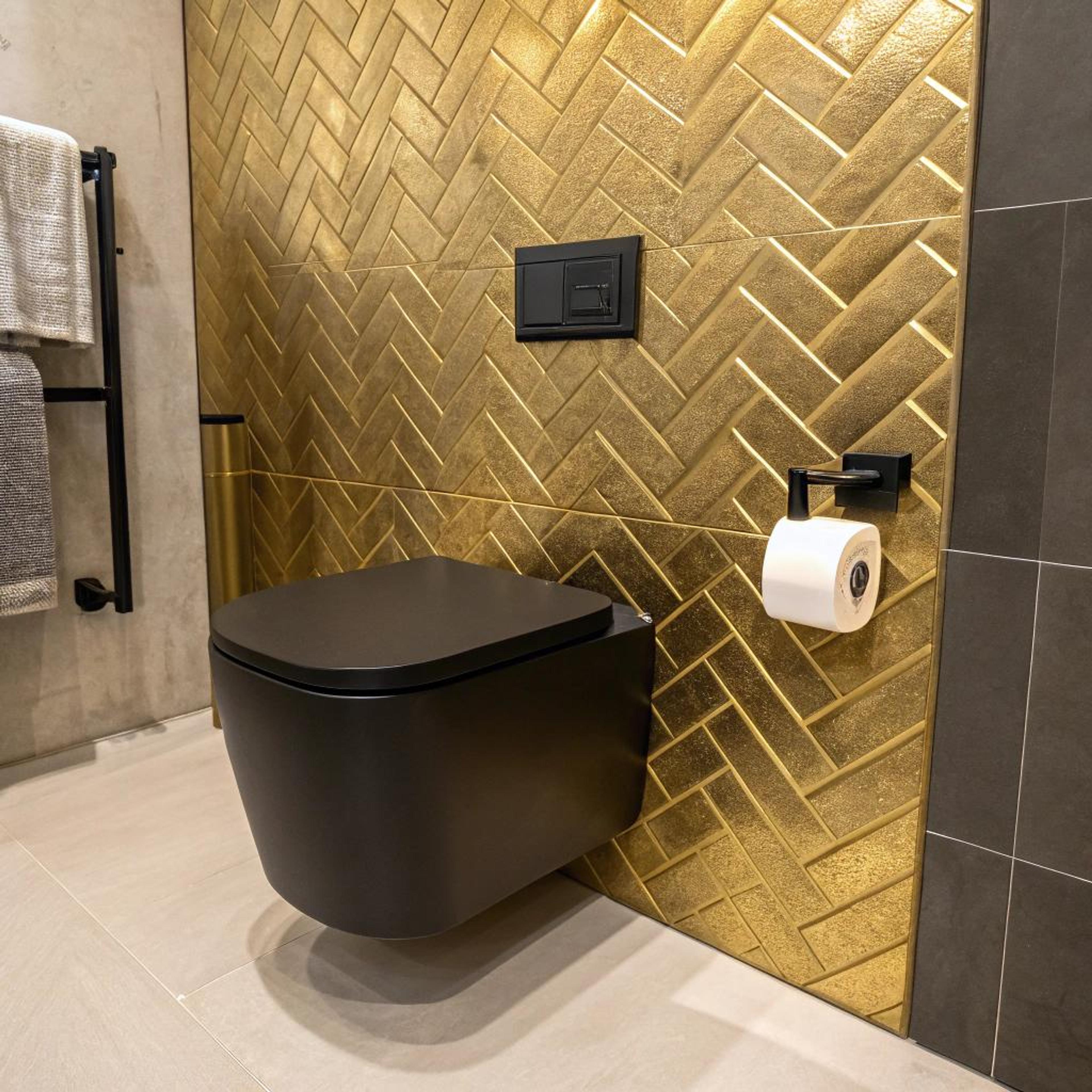 Gouden visgraat en zwarttoilet