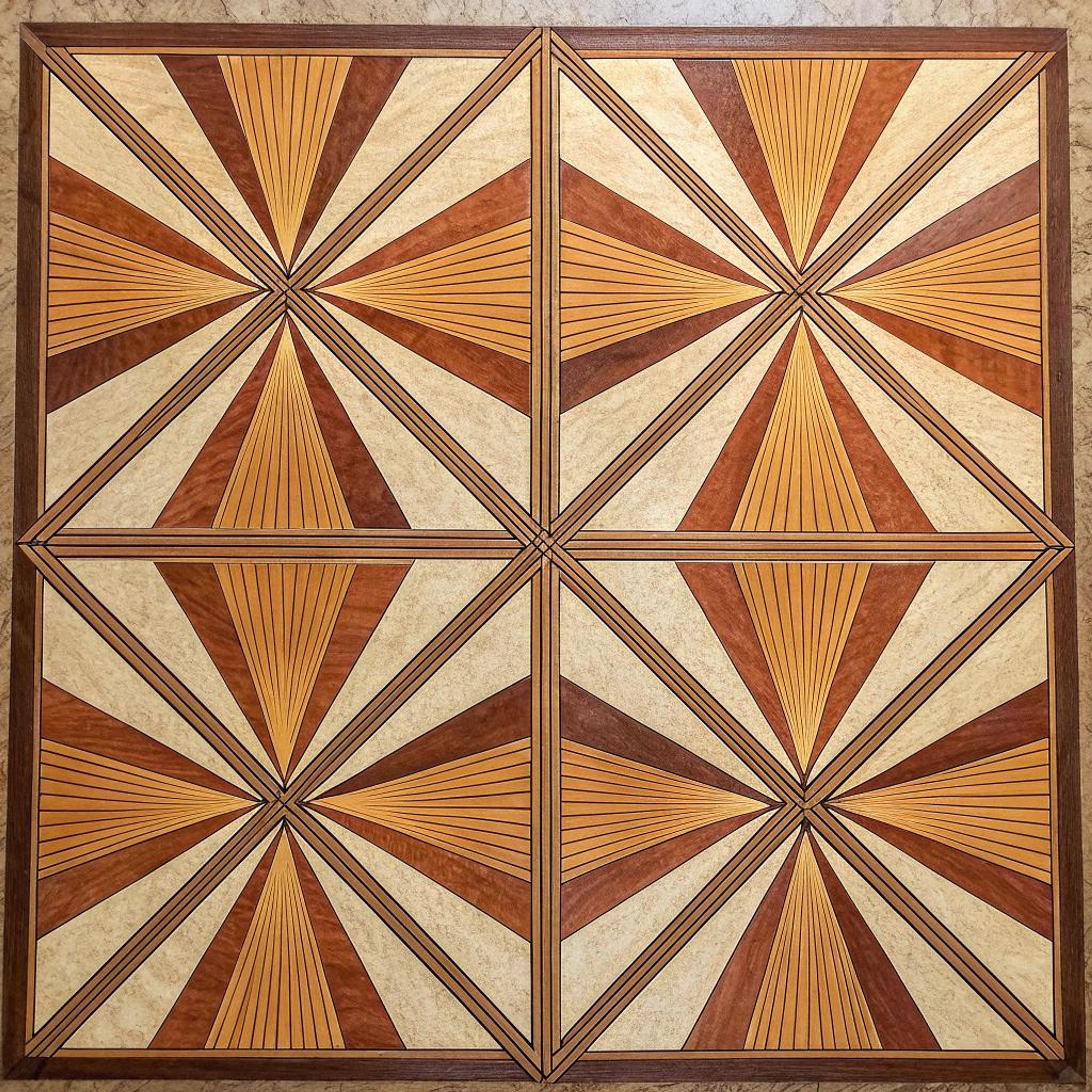 Symmetrisch vlechtwerk in bruintinten