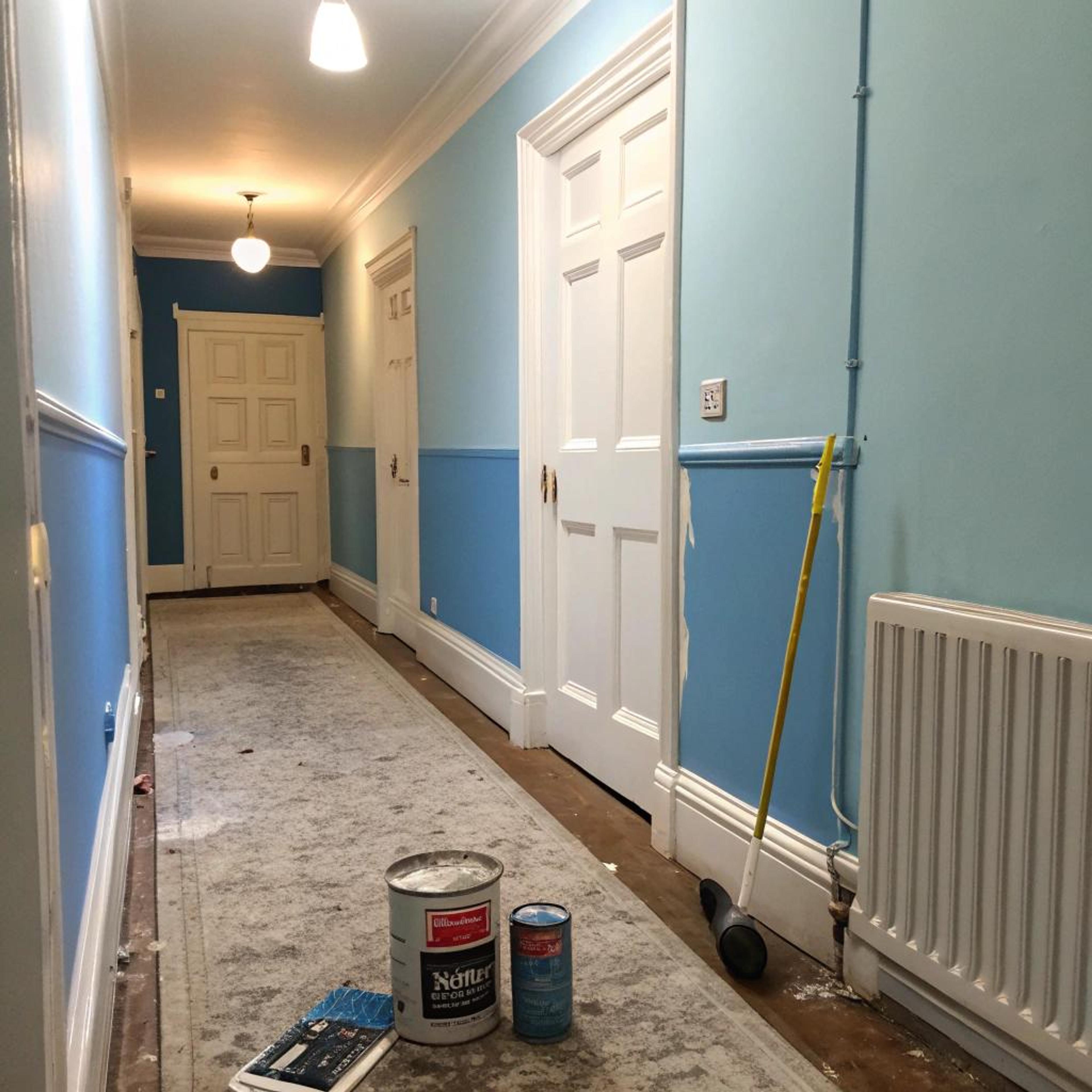 Hemelsblauw met witte accenten