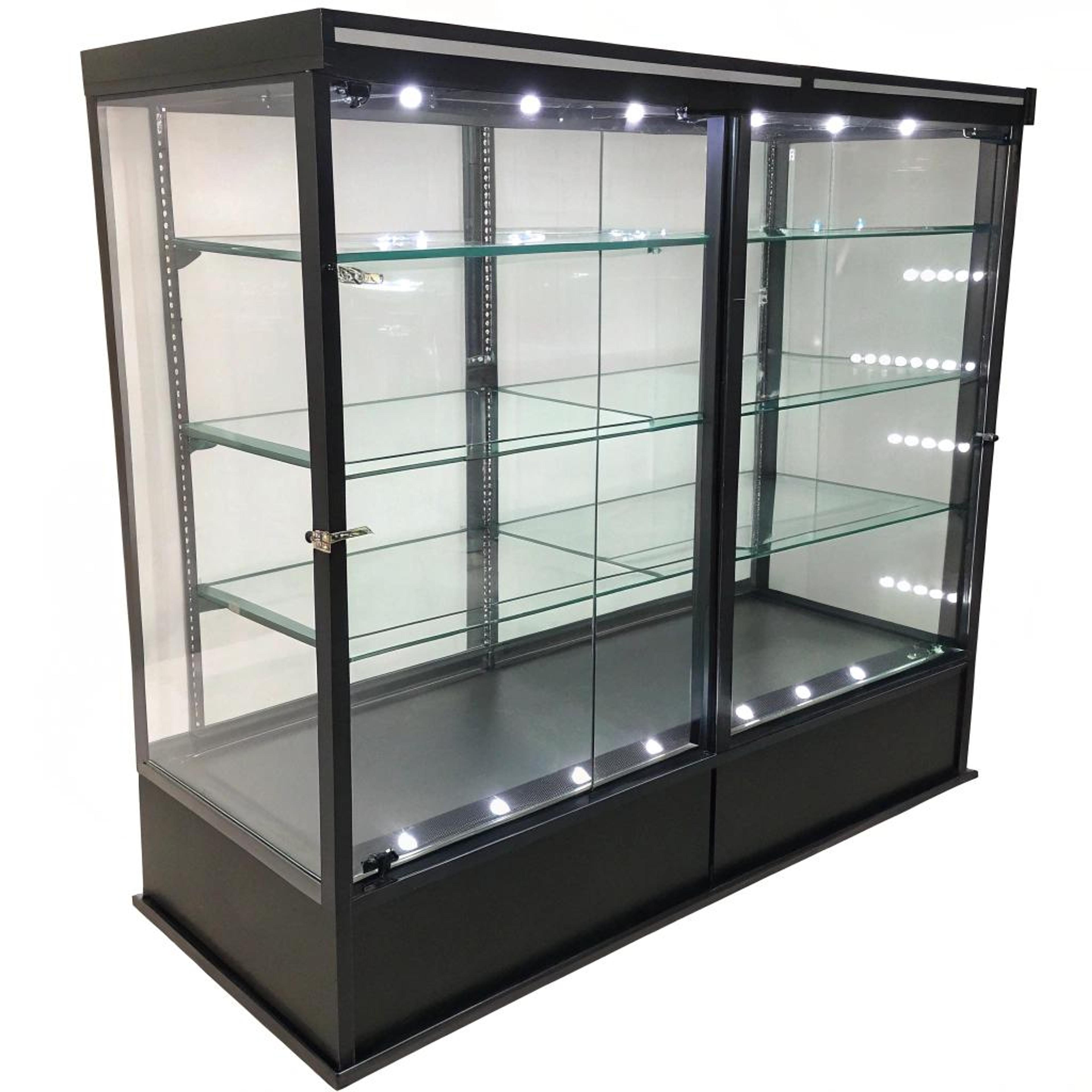 Strakke vitrinekast als kunstgalerie