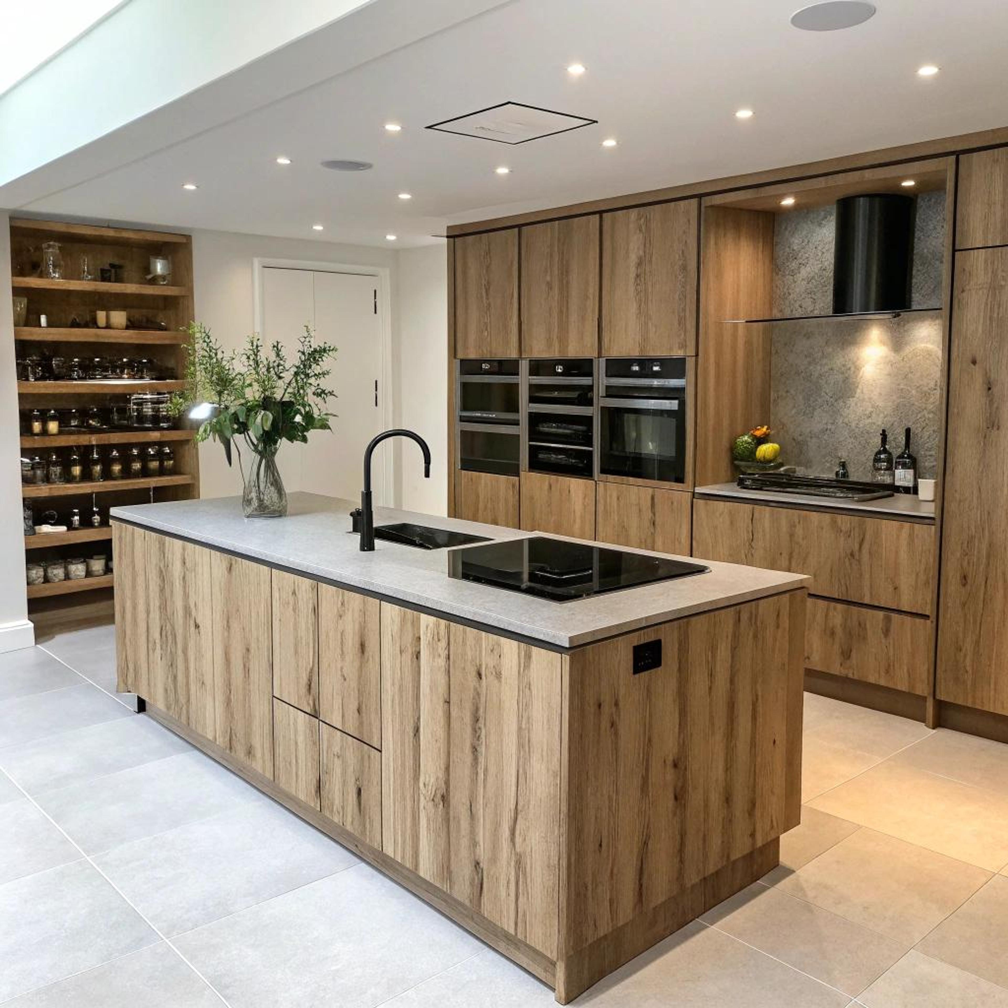 Houten warmte met zwart accent