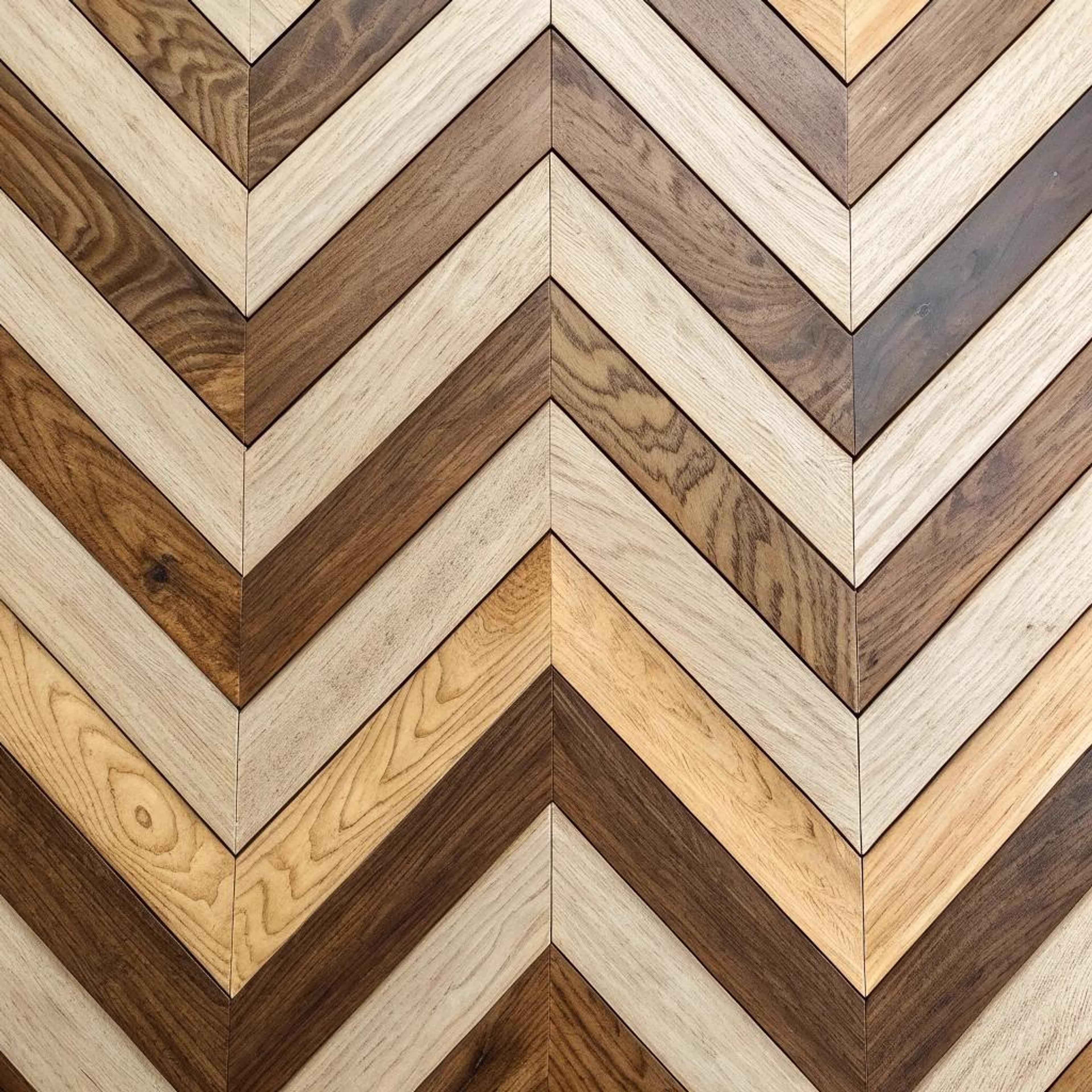 Warme houttinten in chevron