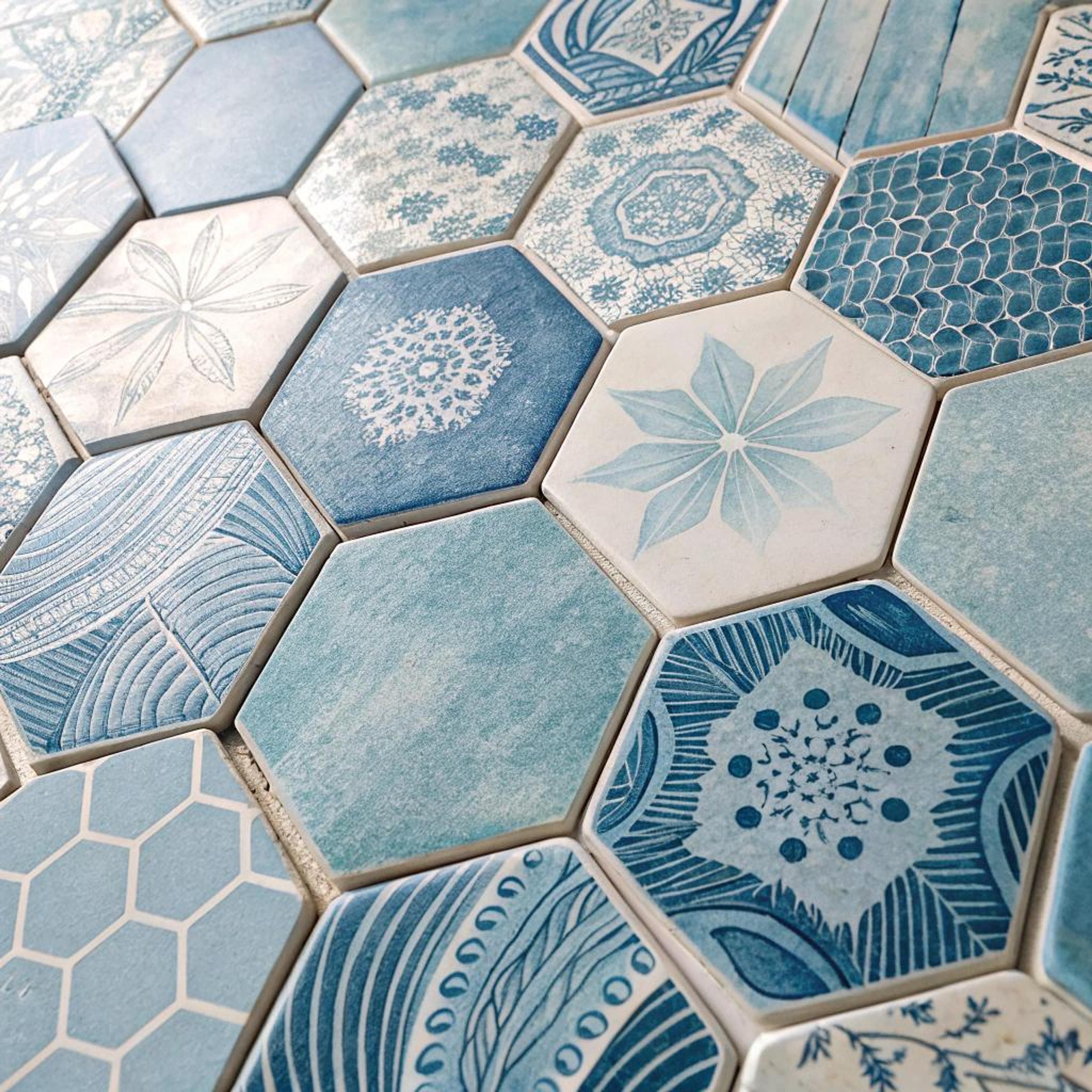 Patchwork van blauwe hexagons