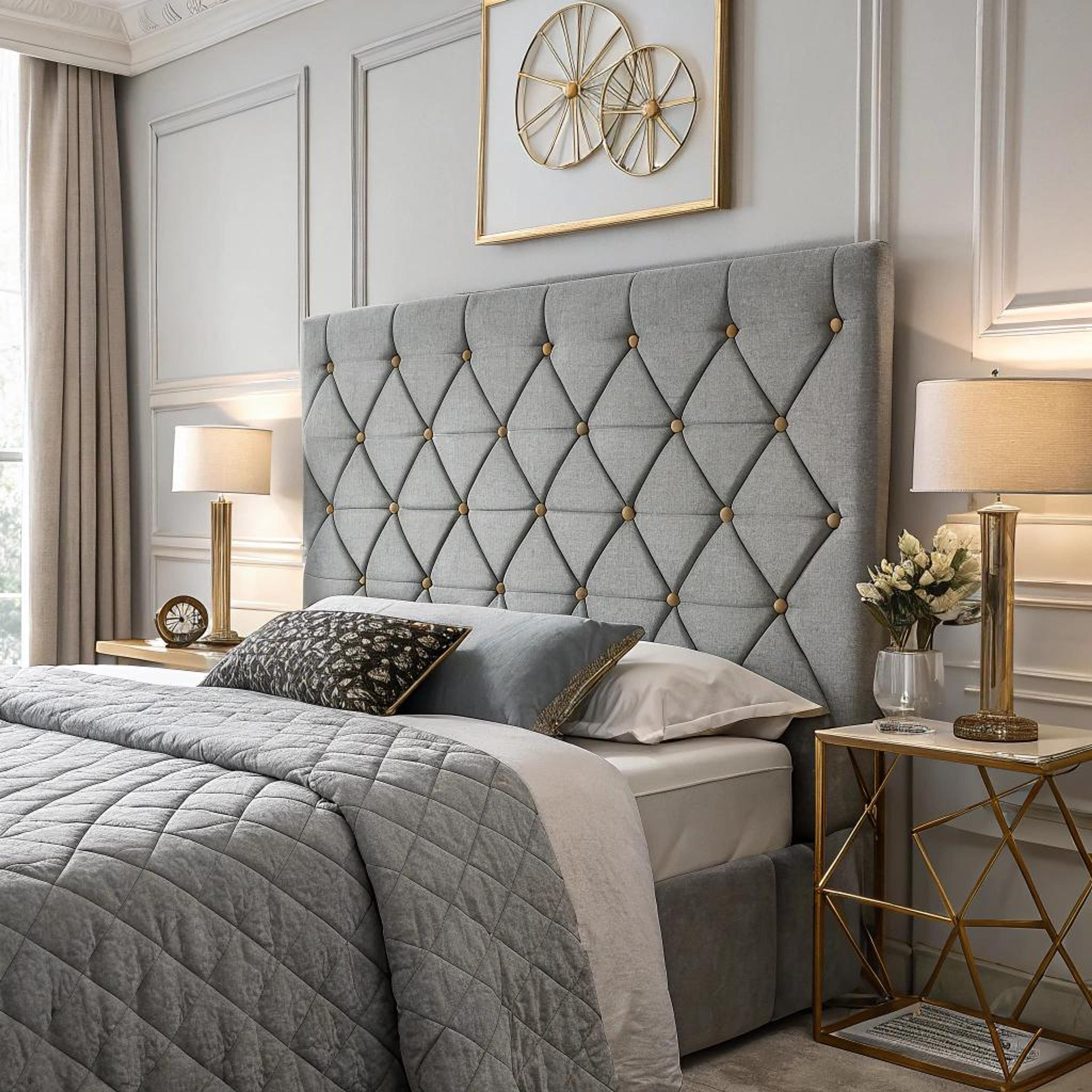 Chic hoofdeinde met gouden accenten