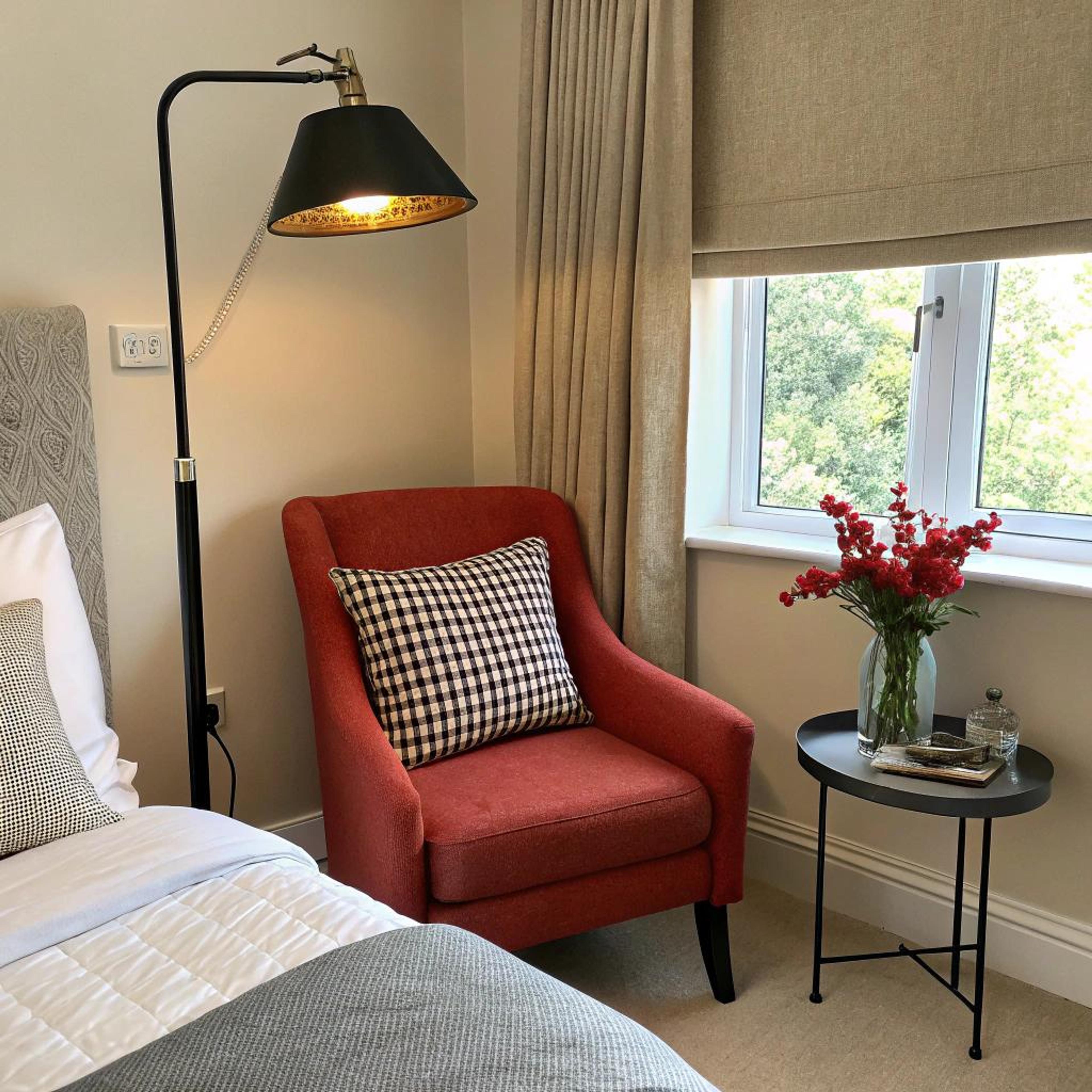 Rood accent in knusse hoek