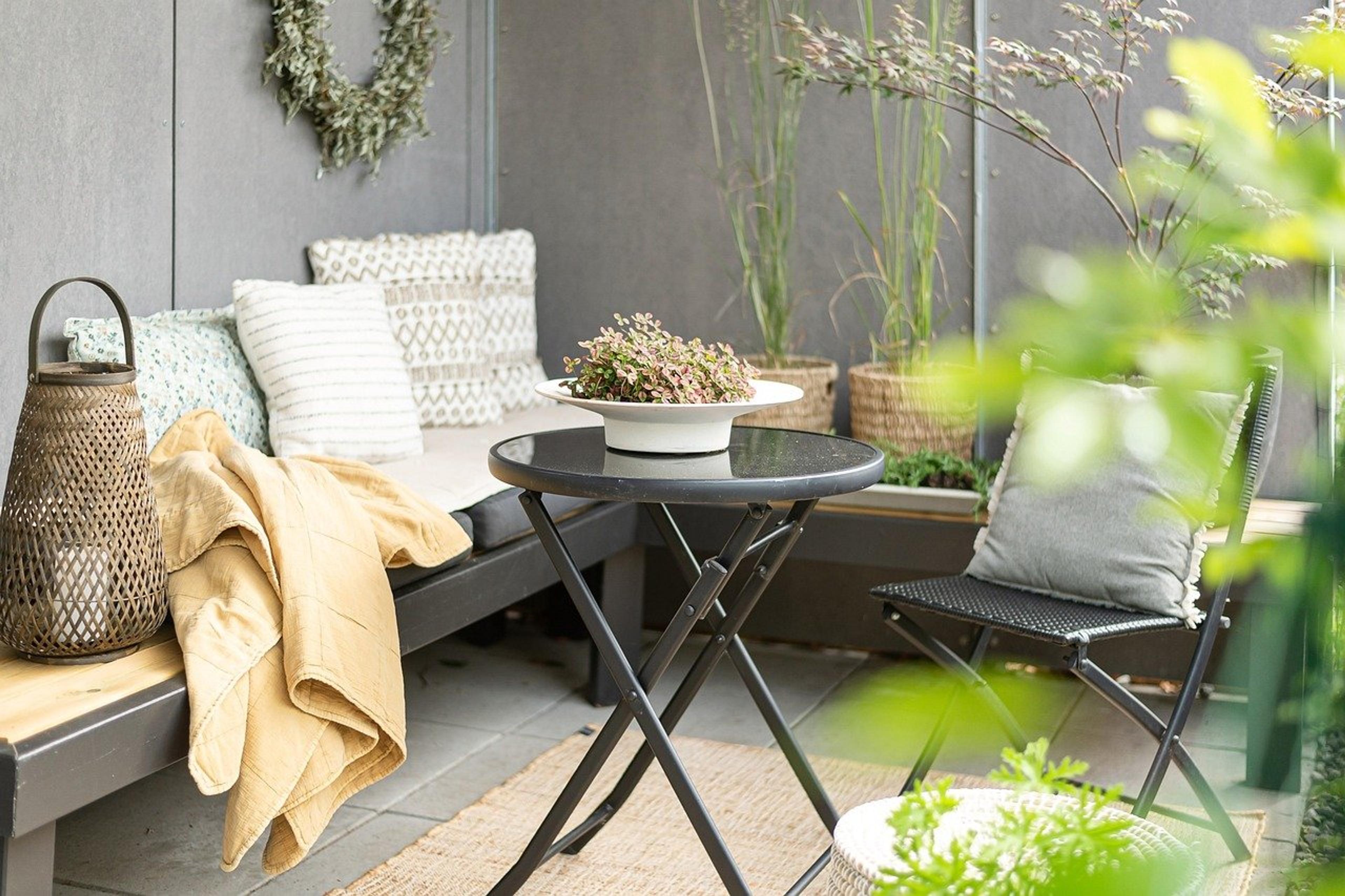 rustige-kleuren-balkon