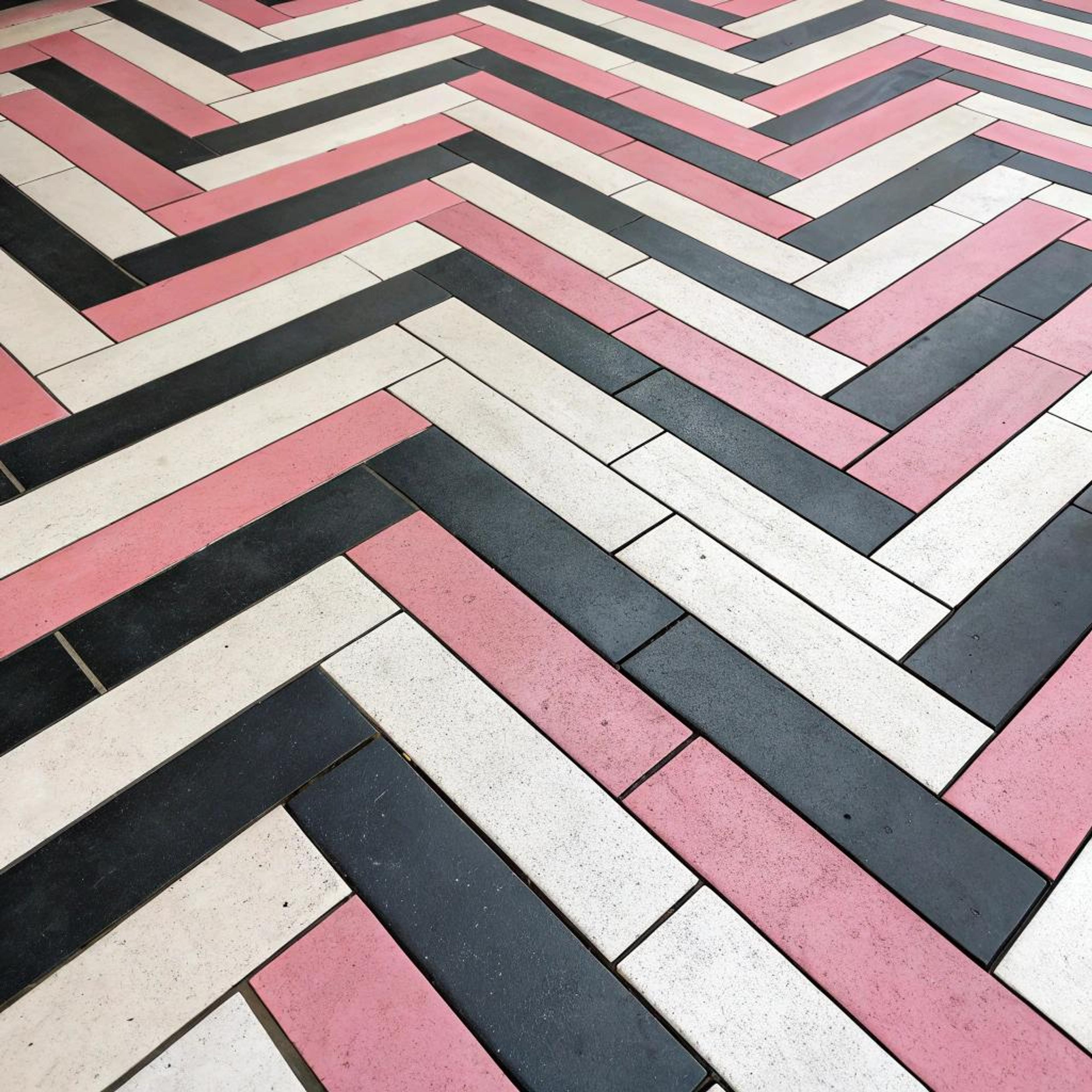 Speelse kleuren op visgraat