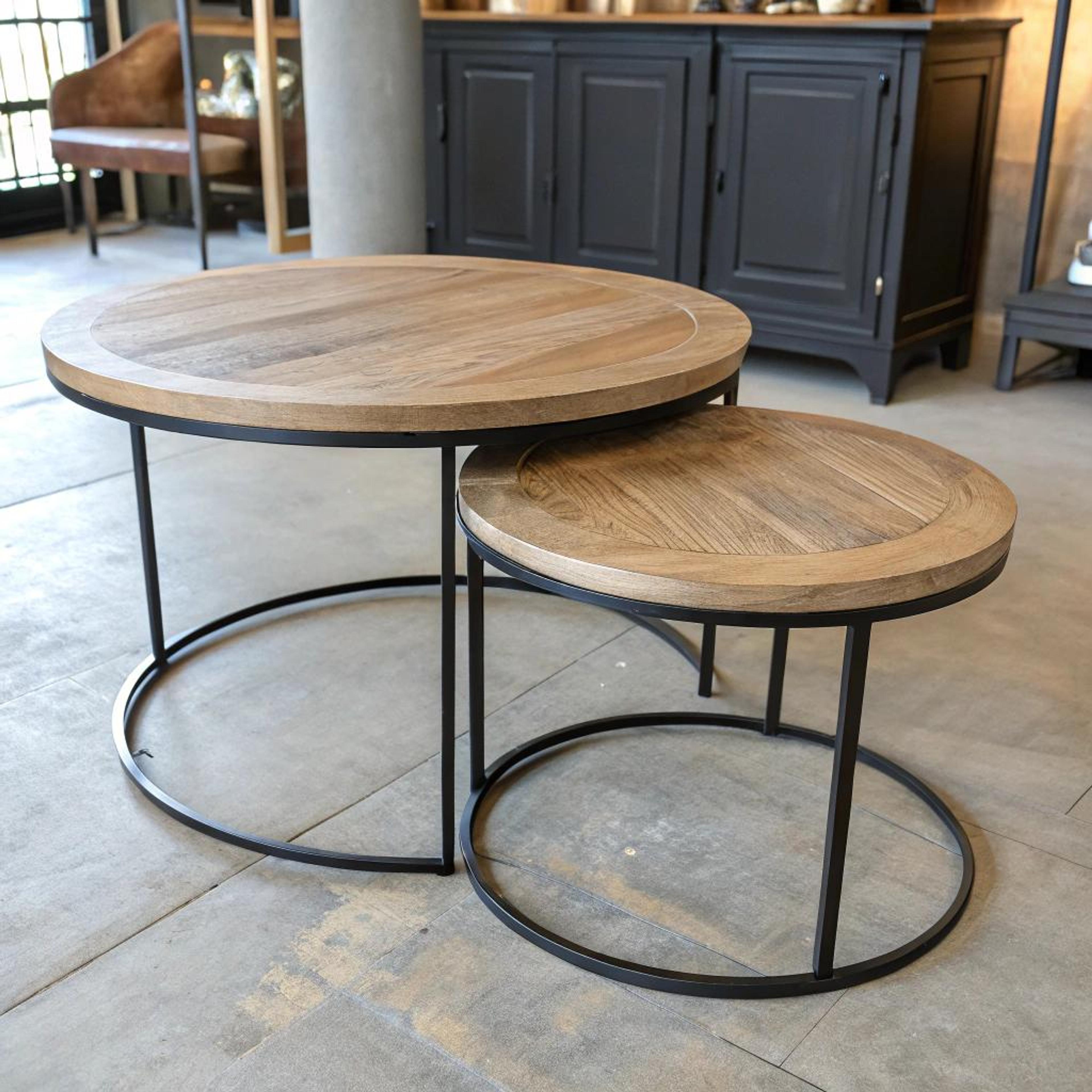 Houten bladen met zwartstaal