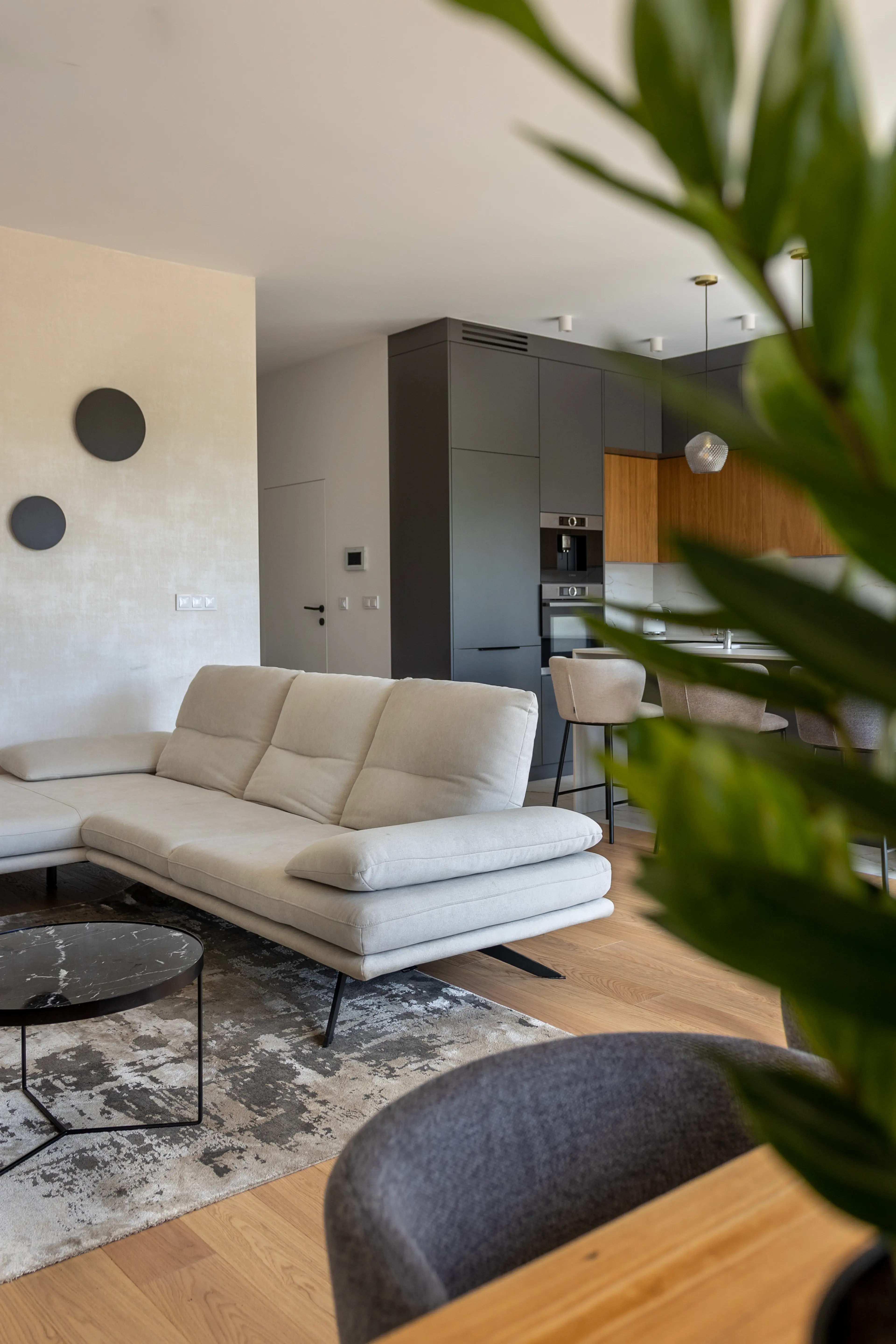 Projekt i wykończenie domu jednorodzinnego 220 m² Brwinów