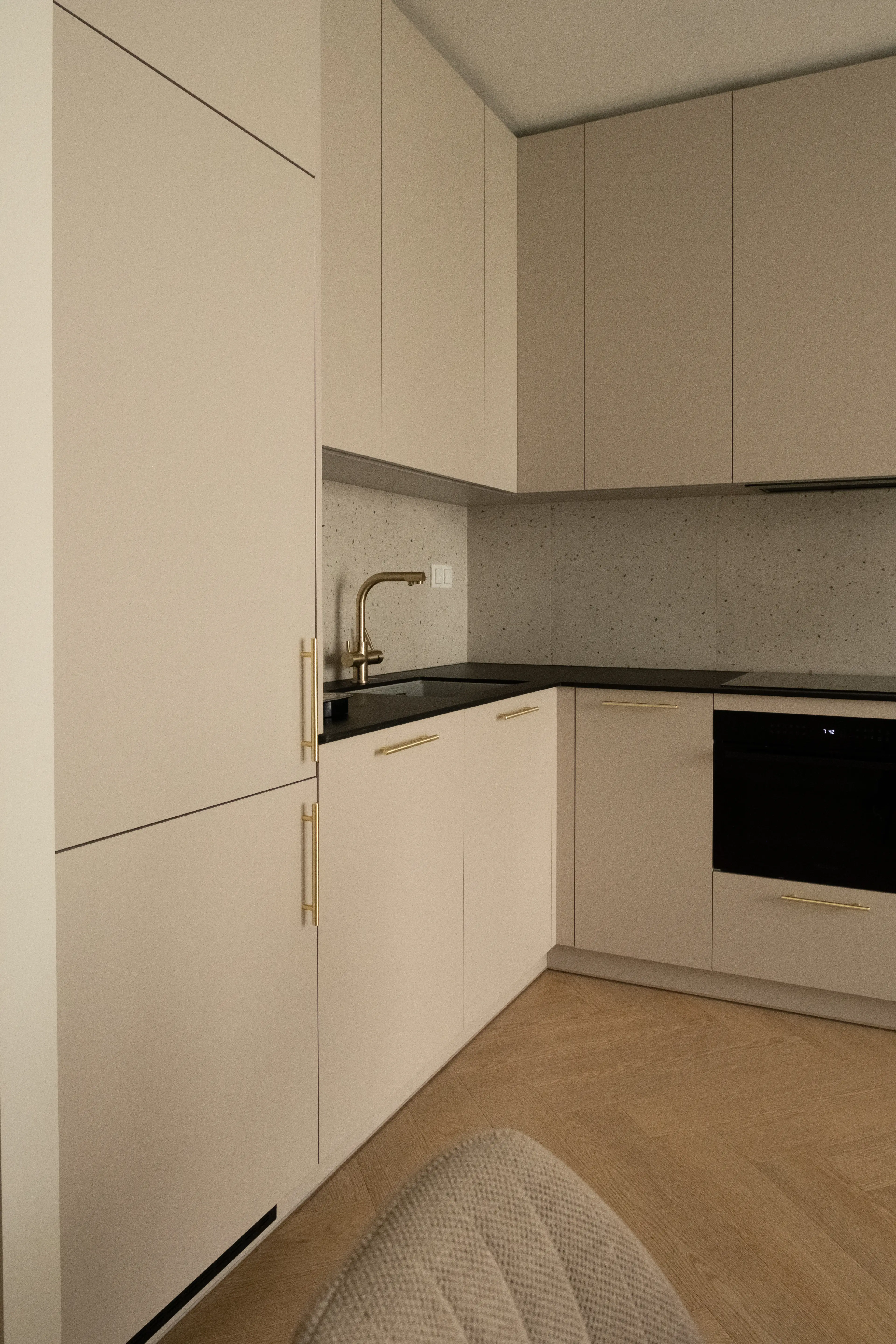 Projekt i wykończenie mieszkania Projekt i wykończenie mieszkania 65 m² Odoloany, Wola, Warszawa