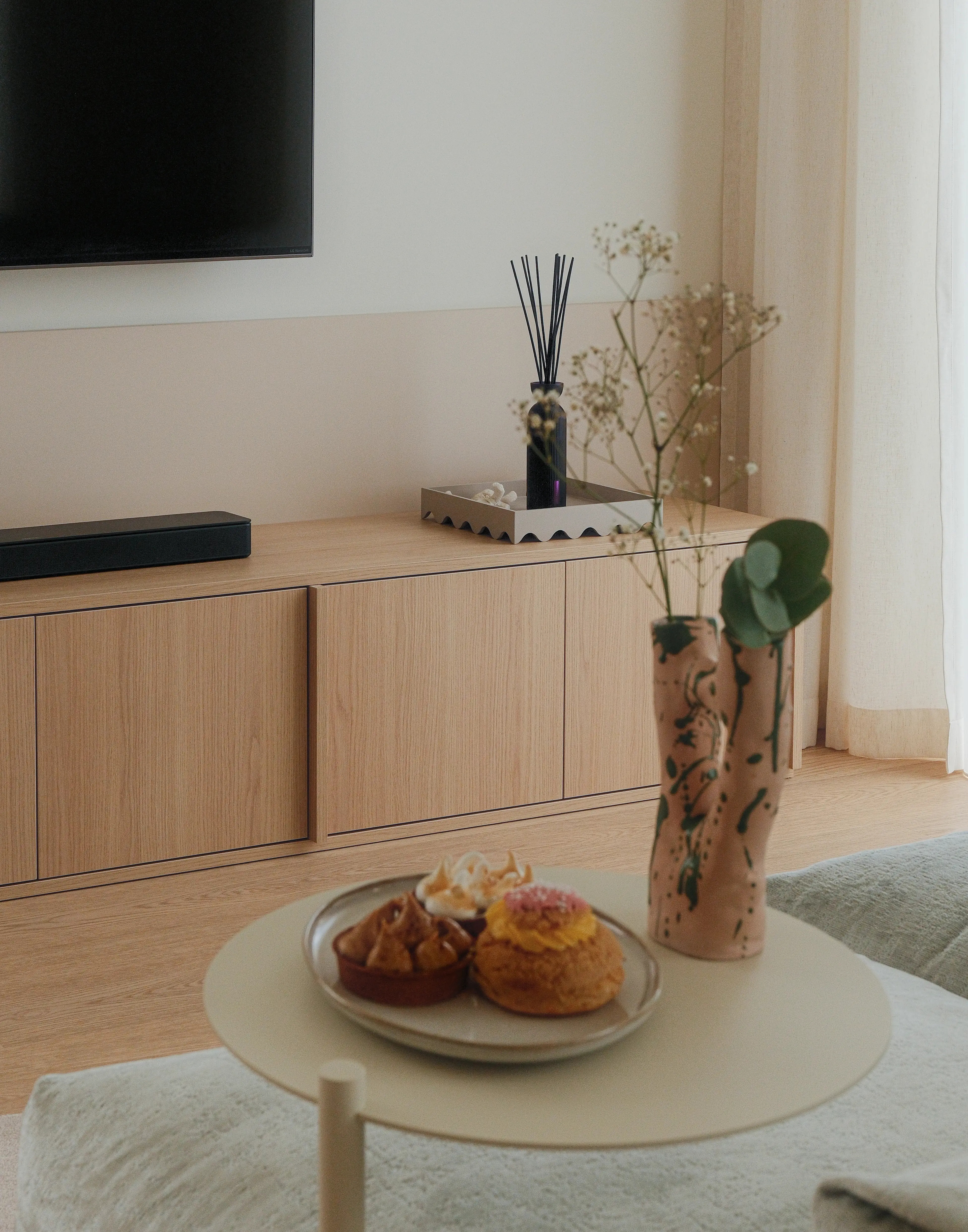 Projekt i wykończenie domu jednorodzinnego 180 m² Józefosław