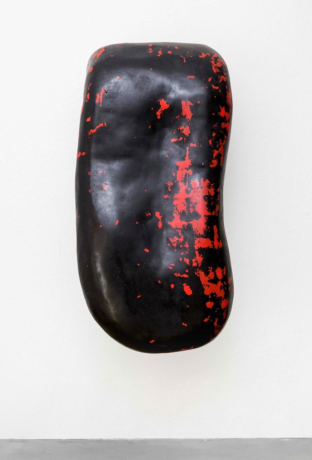 Nude (black, red) — Loup Sarion