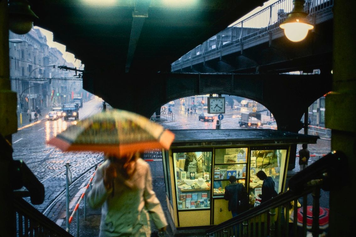 Schönhauser Allee, Dimitroffstraße (nach 1990 Danziger Straße), Prenzlauer Berg, Berlin, DDR 1984 — Rudi Meisel