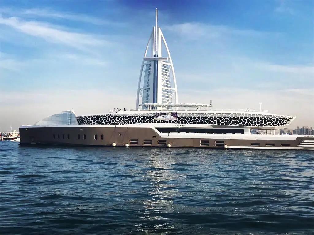 Lotus Megayacht dinner cruise in Dubai