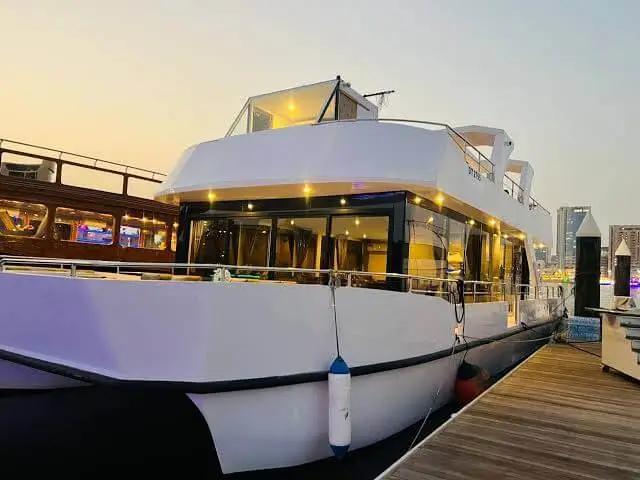 Canal Dinner Cruise & Shows Cover View