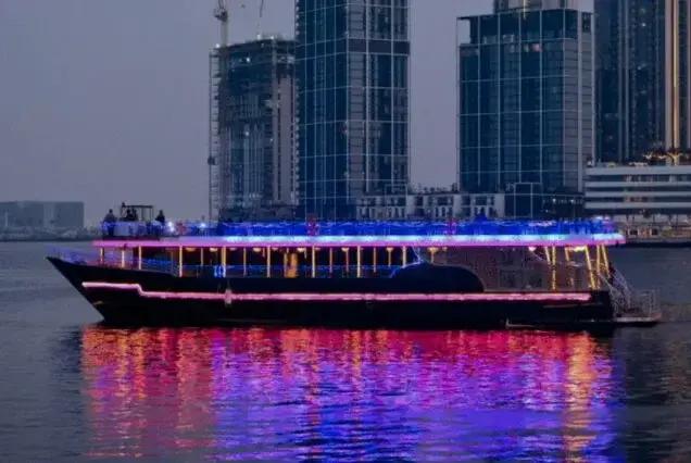 Megayacht dinner cruise in Dubai, Lotus tour