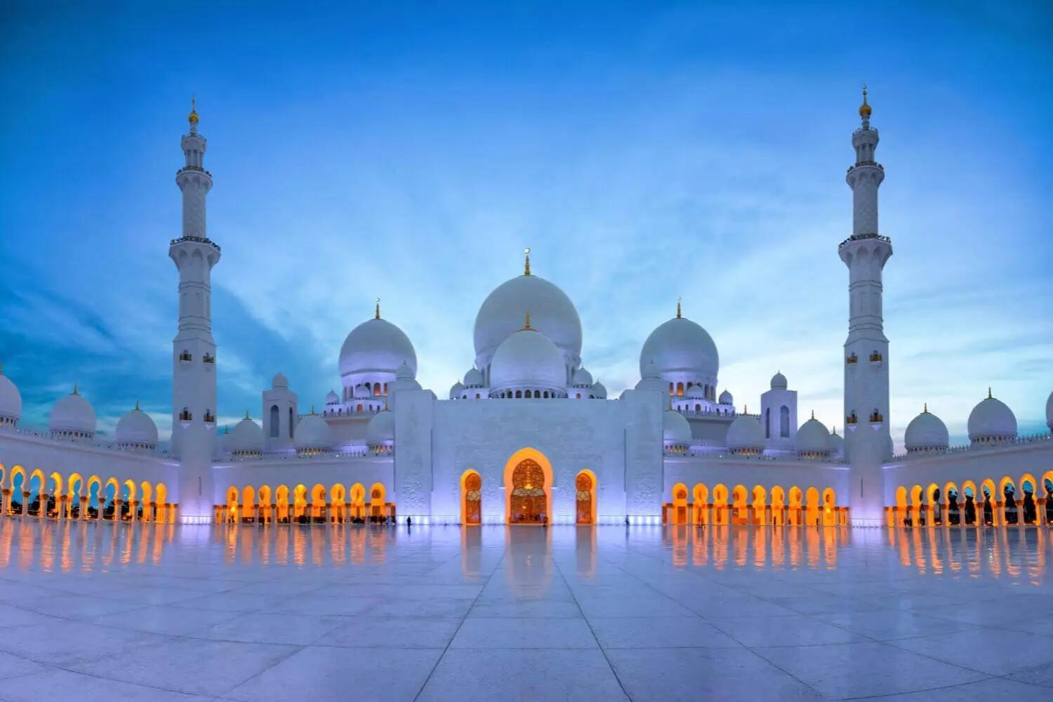 Half-day shared Abu Dhabi tour