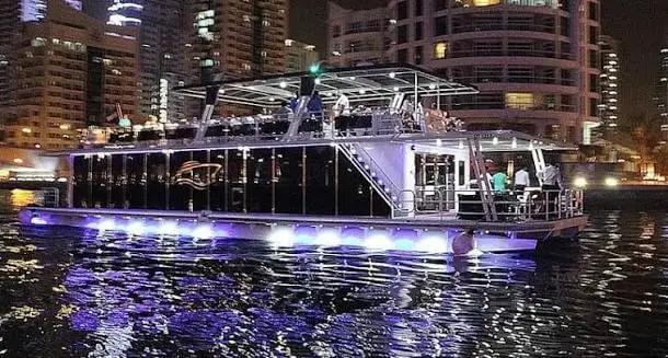 Dubai Marina dinner cruise with live shows