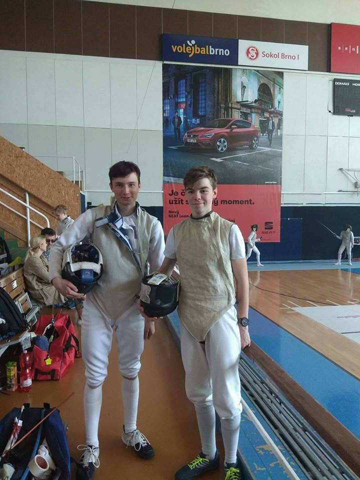 Havlíčkobrodští šermíři David Mottl a Lukáš Vomela bojovali 29.4.2018 v Brně.
