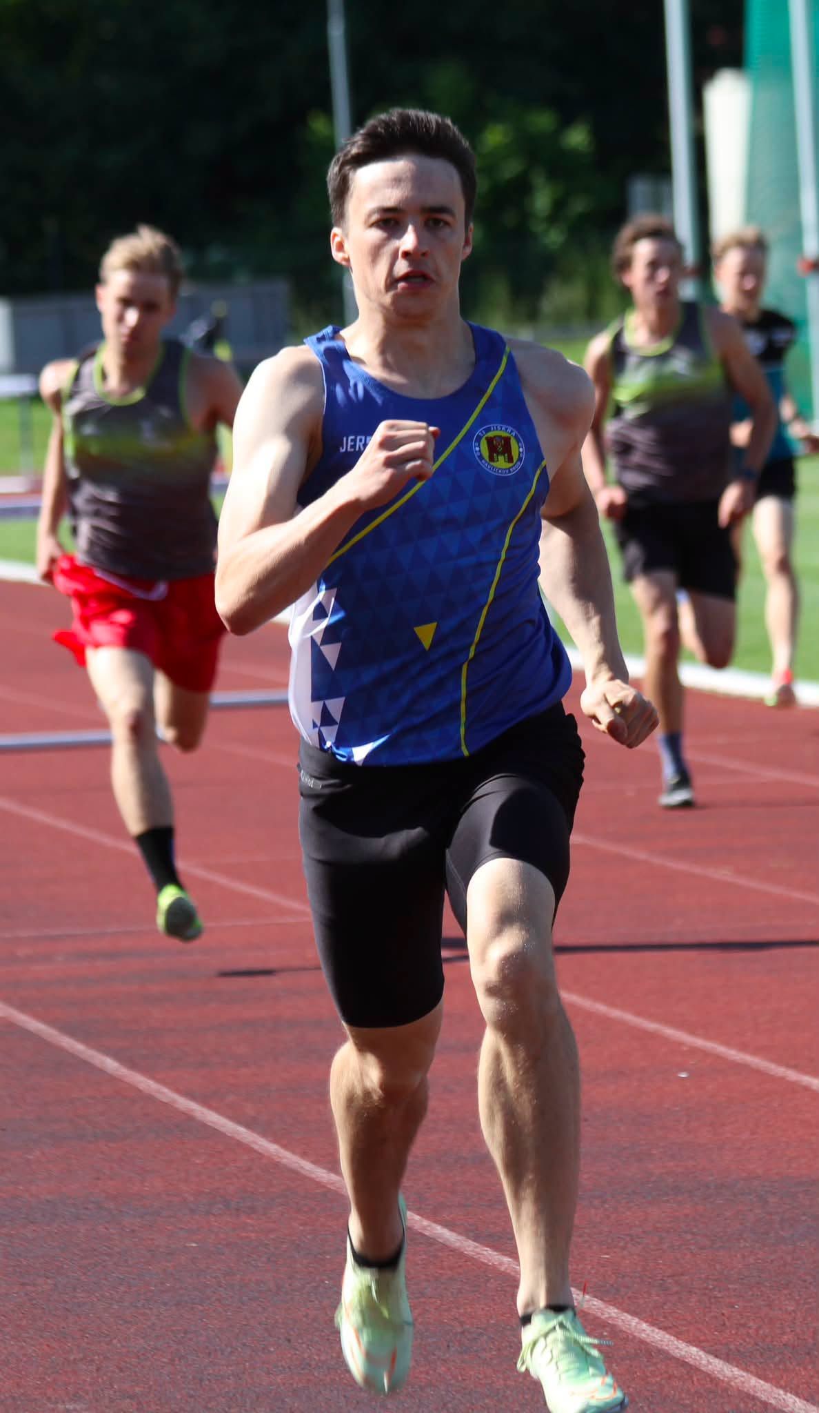 🏃♂️ Atletika: Aleš Kadelec překonal 33 let starý oddílový rekord v desetiboji