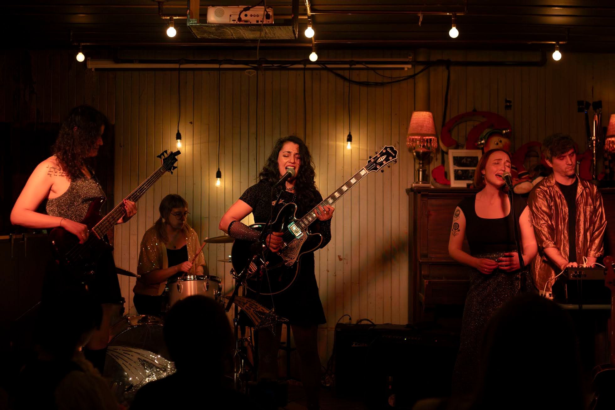 Étoile filante release show - Heather Waldron