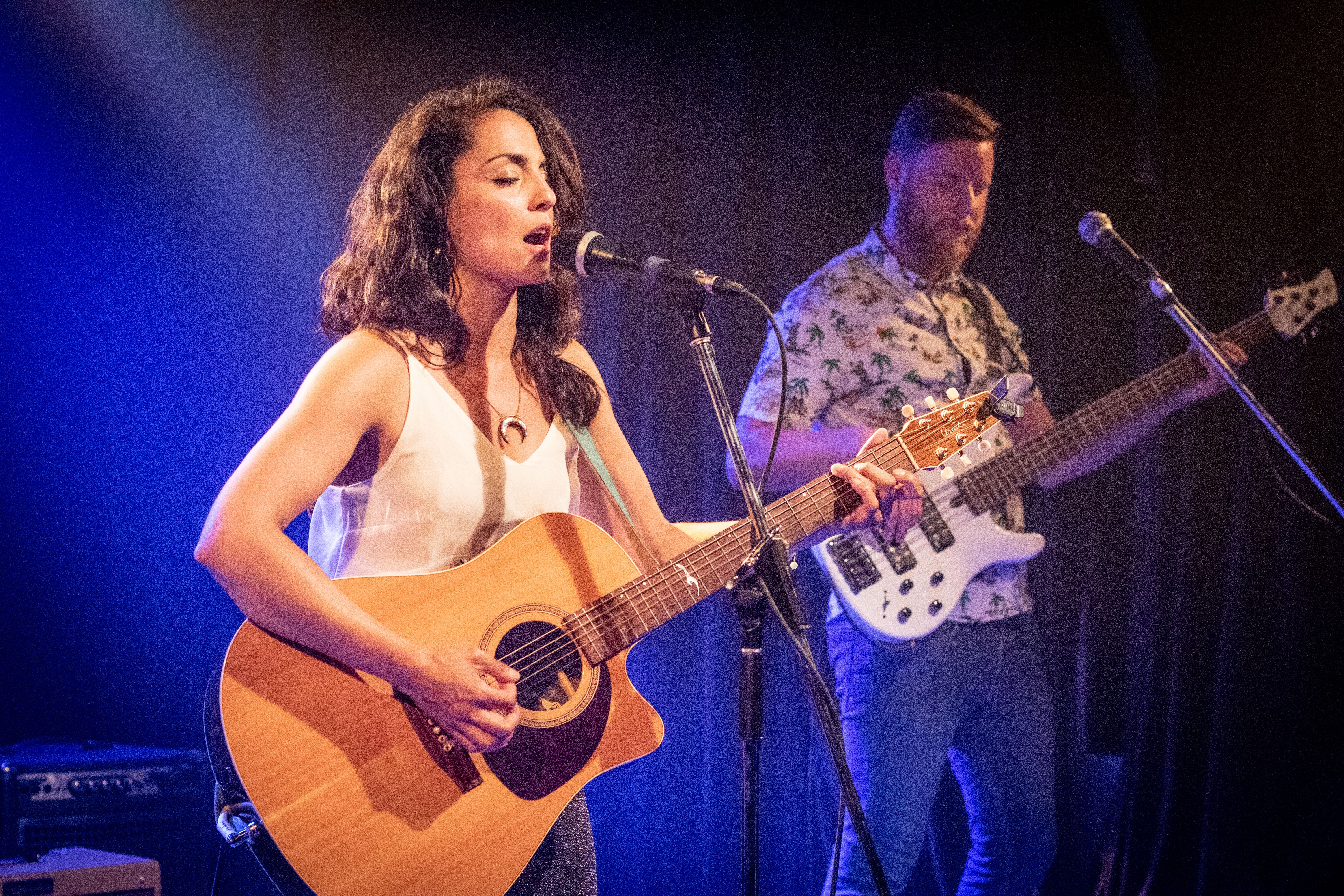 Naghmeh singing and Tim playing in the background