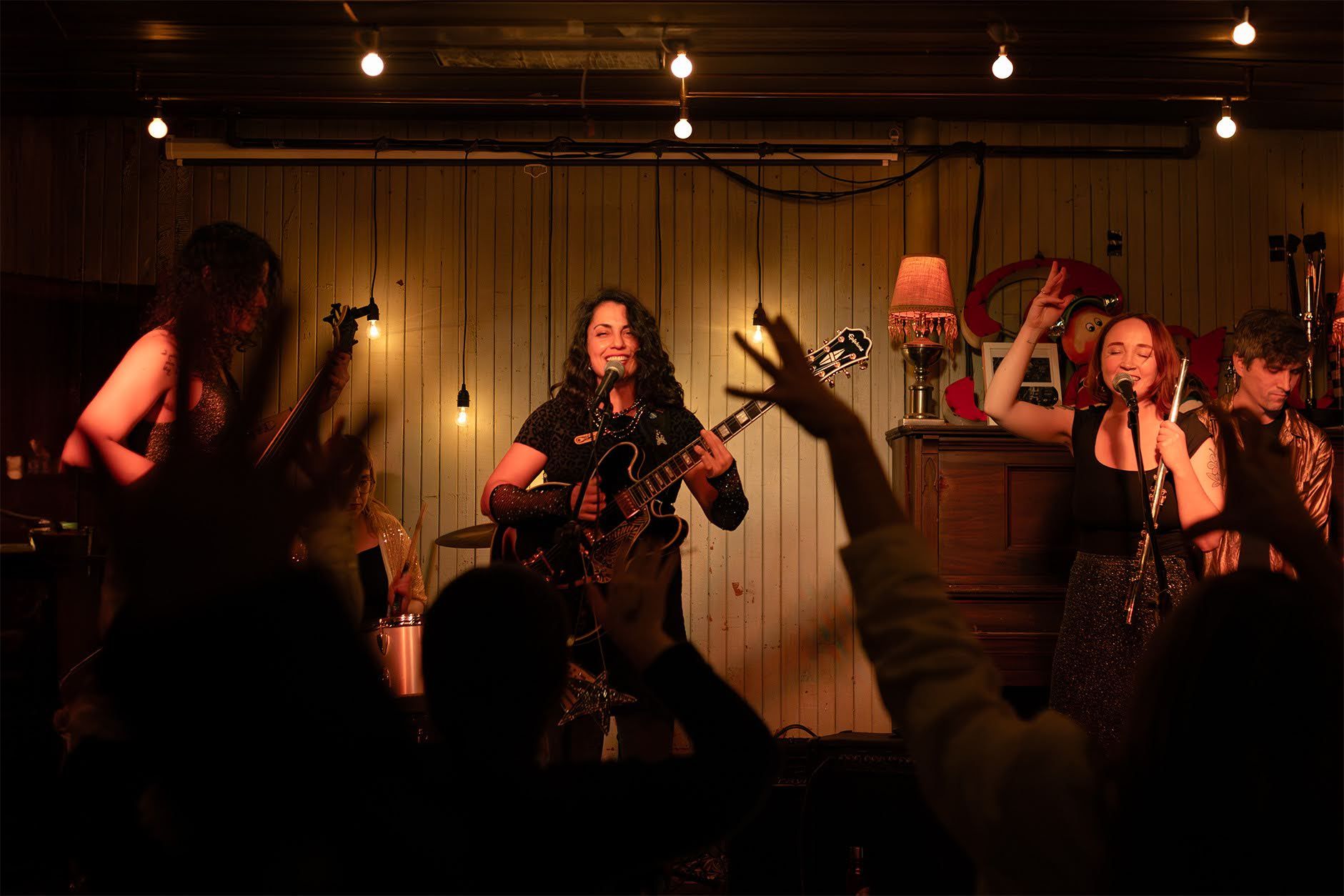 Étoile filante release show - Heather Waldron