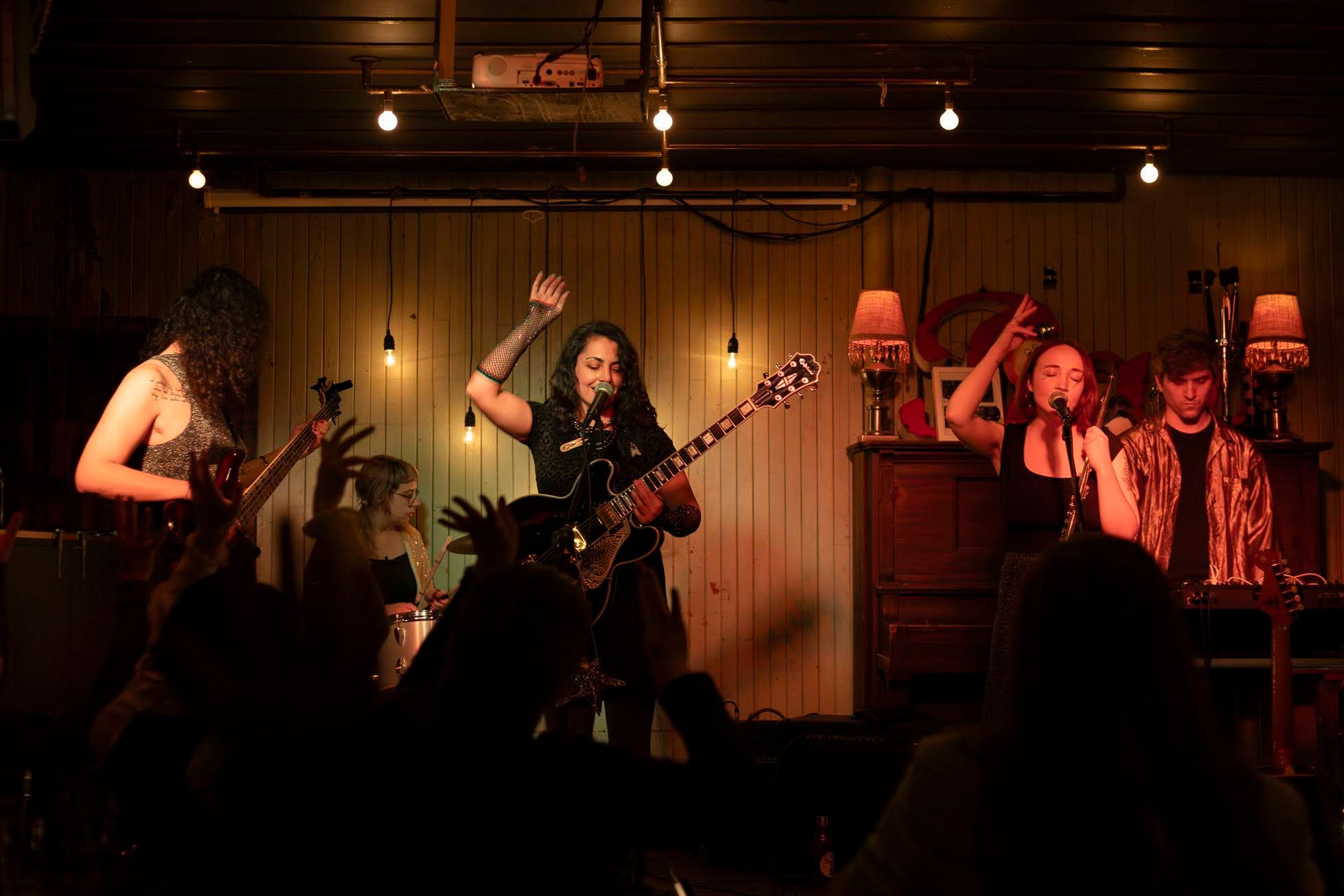 Étoile filante release show - Heather Waldron