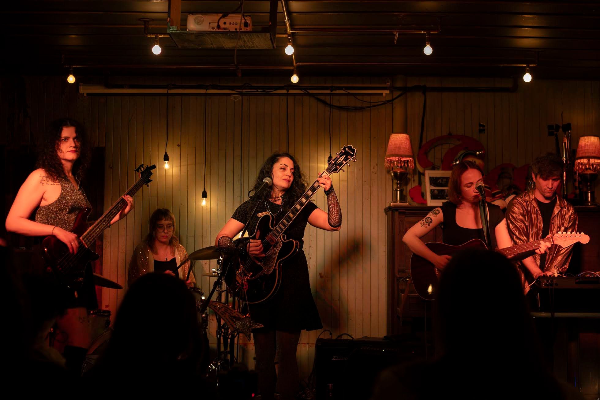 Étoile filante release show - Heather Waldron