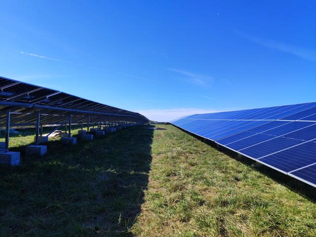 Solar-panel installation ground mounted fixed tilt