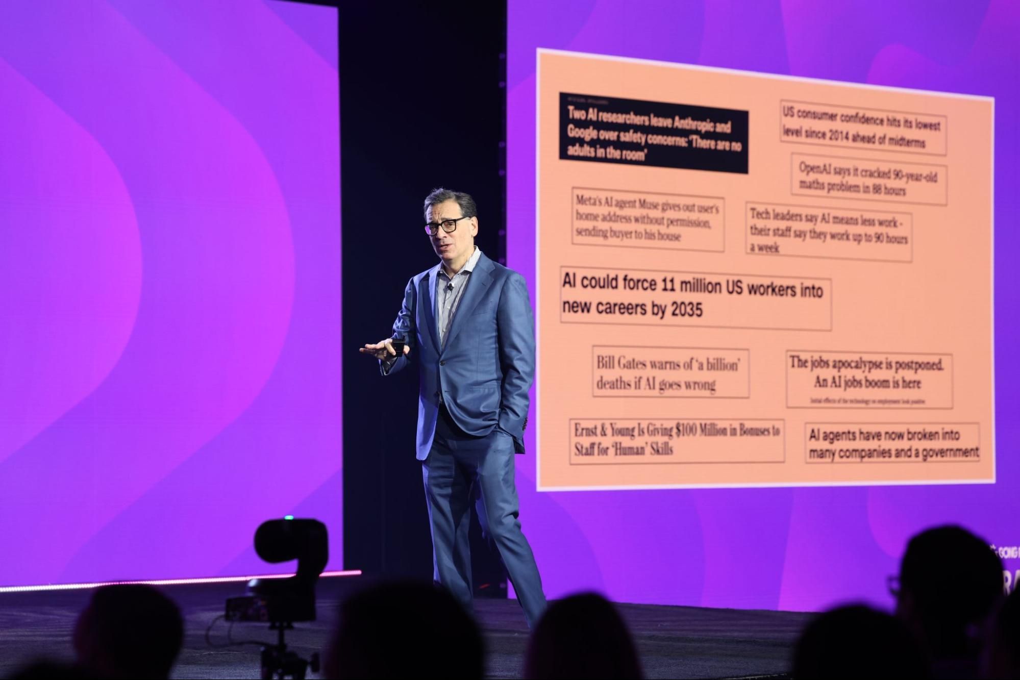 Daniel Pink onstage