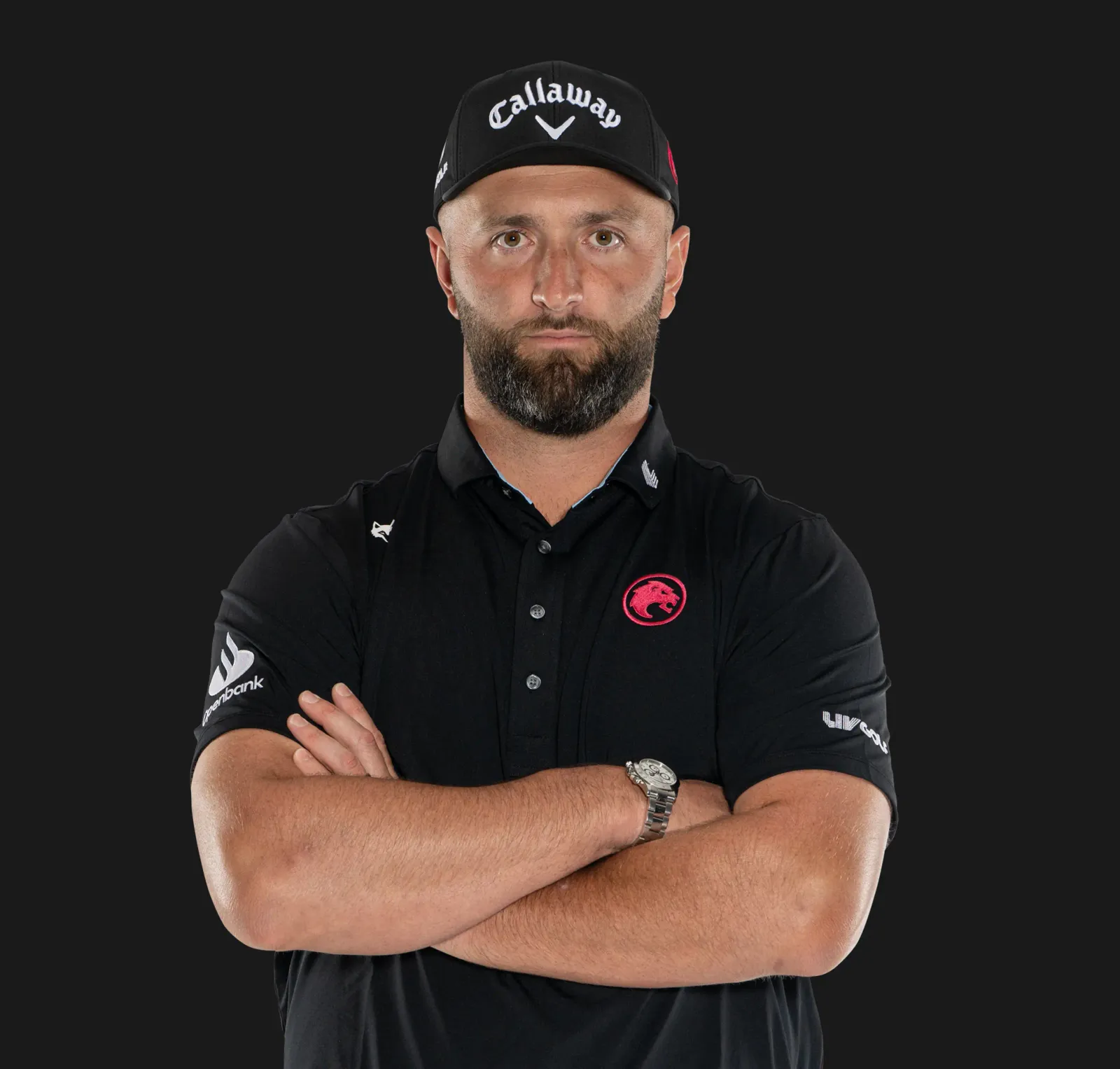 Portretfoto van Jon Rahm in LIV Golf-outfit