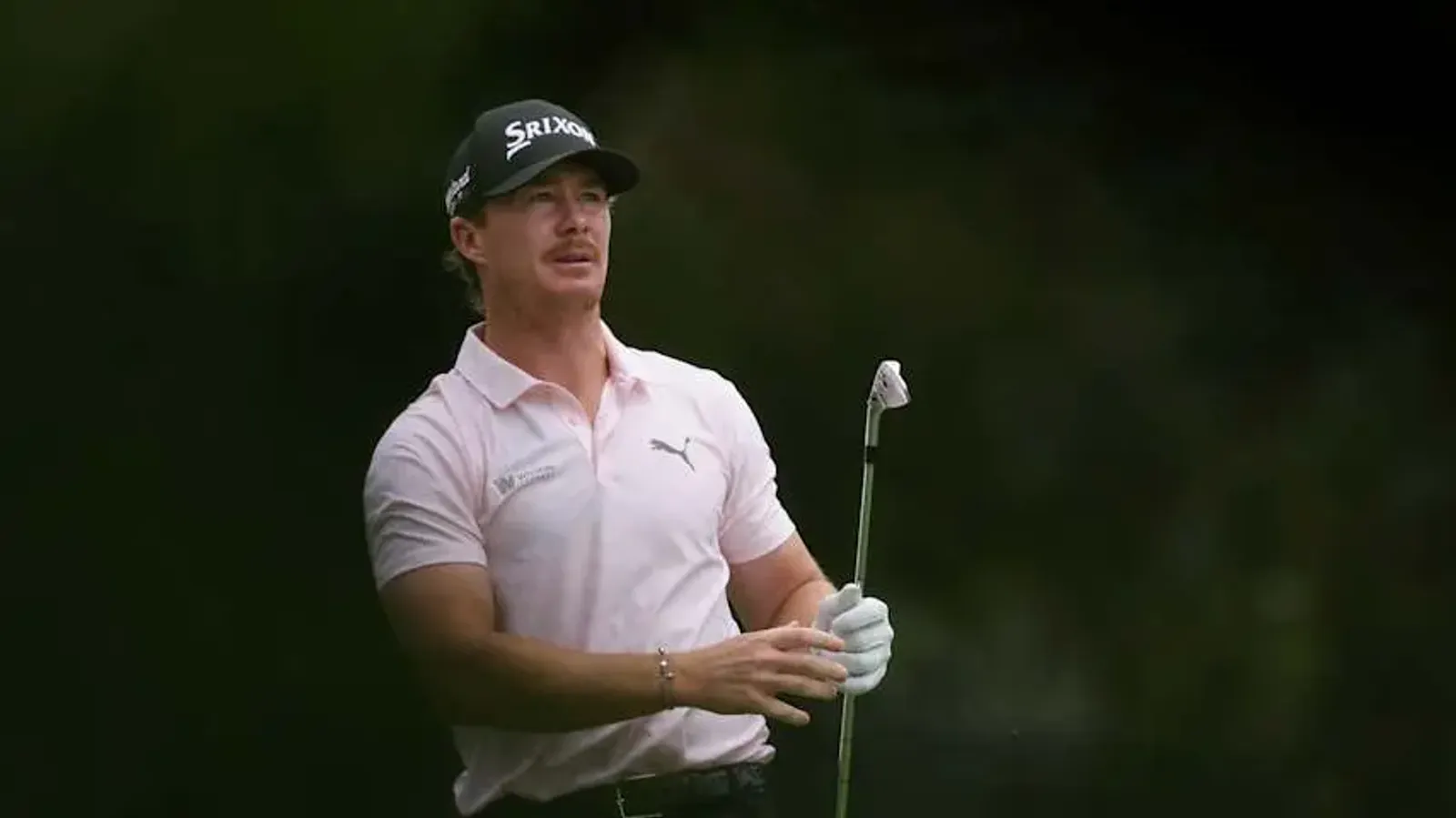 Sean Crocker tijdens een slag met een ijzer op de DP World Tour
