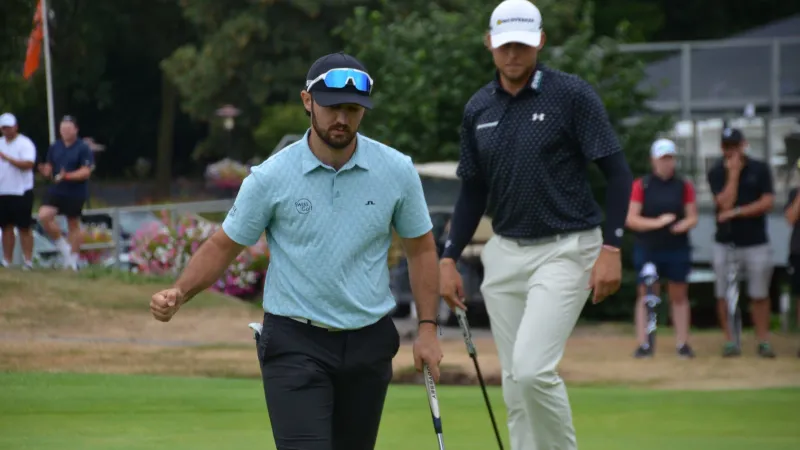 Dario Antonisse en Mauro Gilardi tijdens de play-off van de Staan Open 2026 op Golfbaan Westwoud