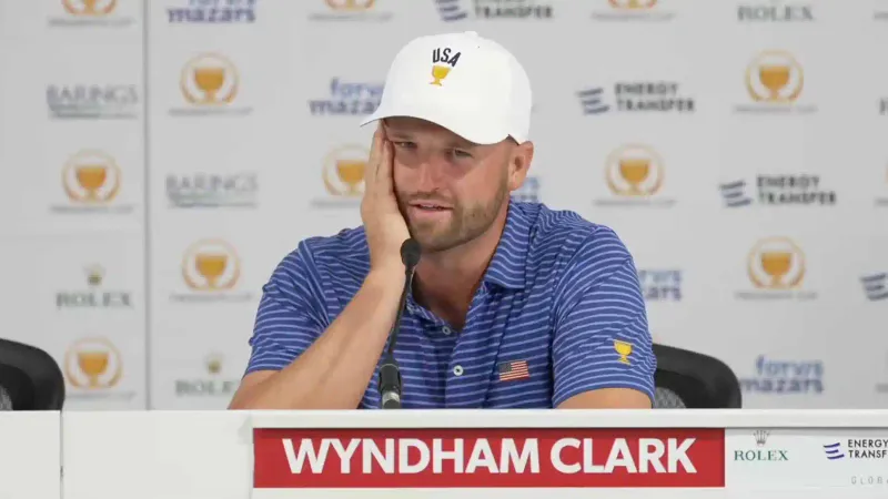 Wyndham Clark tijdens zijn persconferentie bij de Presidents Cup 2026 op Medinah