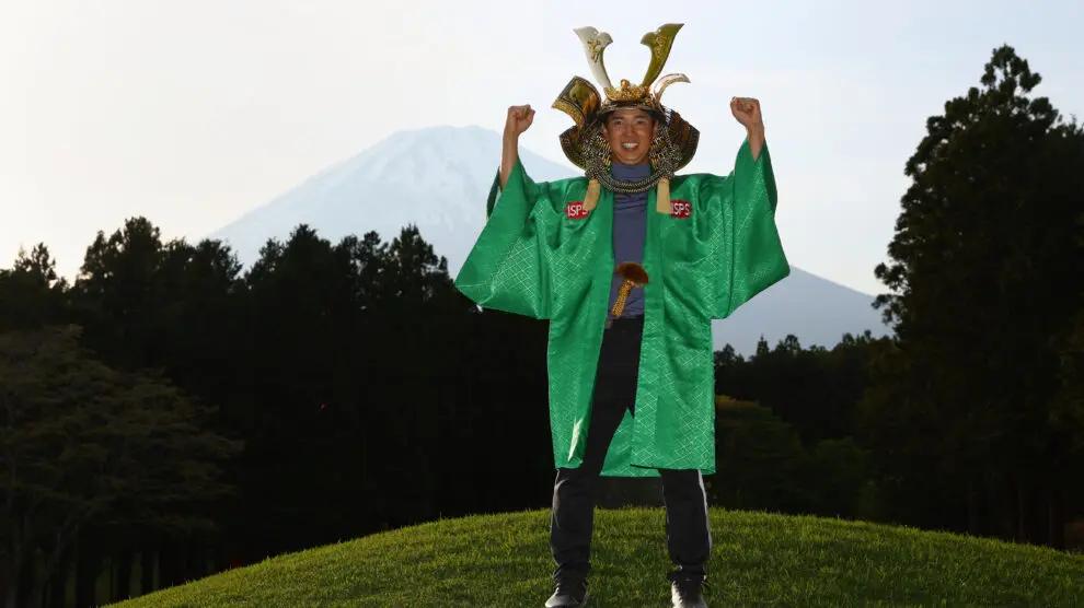 Yuto Katsuragawa viert zijn zege bij het ISPS Handa Championship in 2024 (archiefbeeld)