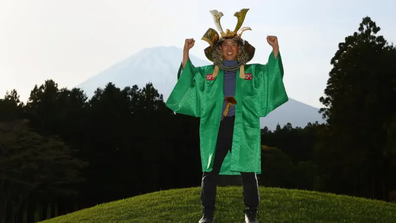 Yuto Katsuragawa viert zijn zege bij het ISPS Handa Championship in 2024 (archiefbeeld)