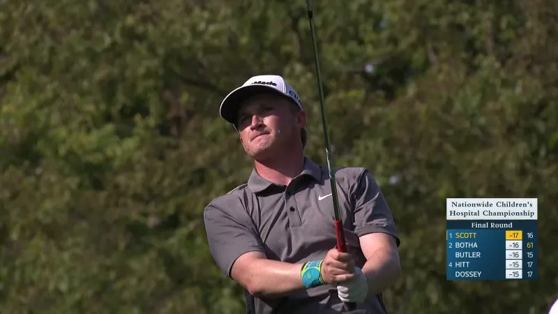 Sandy Scott slaat een afslag tijdens de Nationwide Children's Hospital Championship, zijn eerste Korn Ferry Tour-zege van het seizoen.