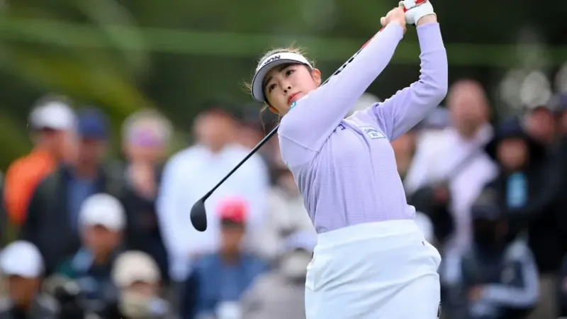 Miyu Yamashita slaat af tijdens een golftoernooi in 2024 (archiefbeeld, niet van de Aramco Korea Championship)