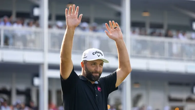 Jon Rahm viert een overwinning tijdens LIV Golf Mexico City in 2026